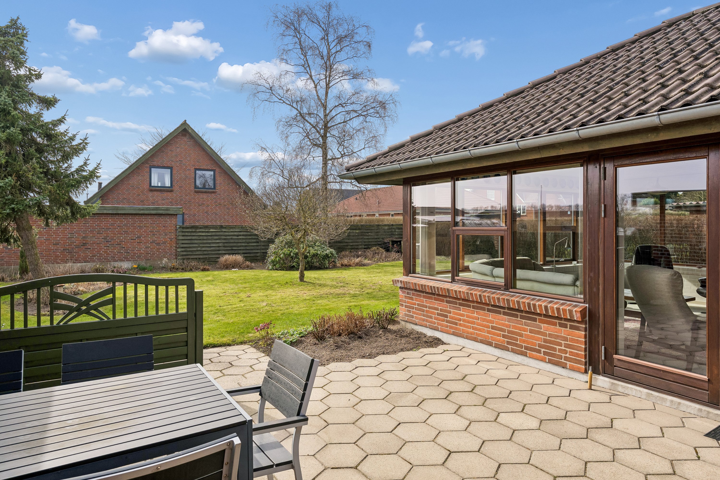 Fremhævet terrasse billede i fuldskærmstilstand. Billede af Spættevej 42, Ø Snede, 8723 Løsning