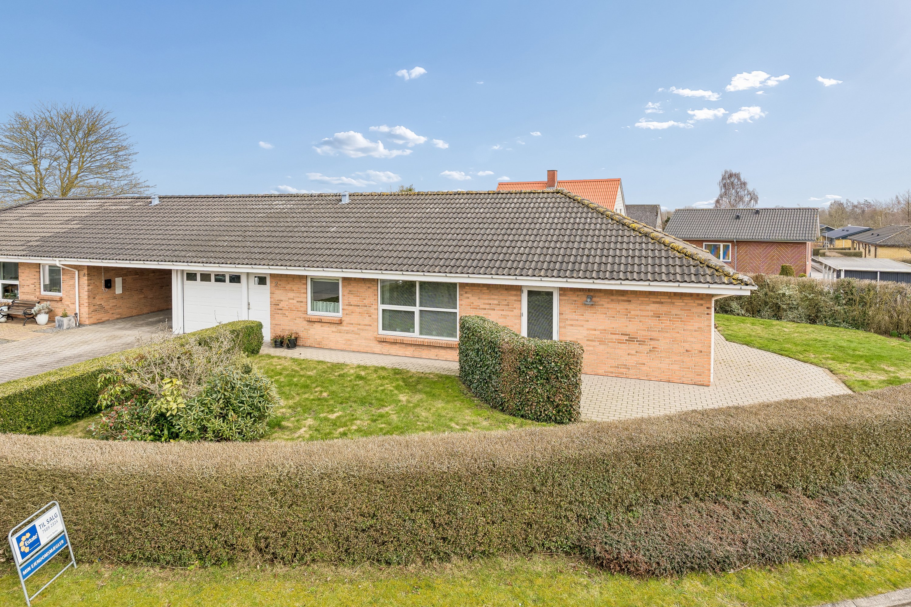 Miniaturebillede 1: ejendommen. Billede af Kirkevænget 2, 8722 Hedensted