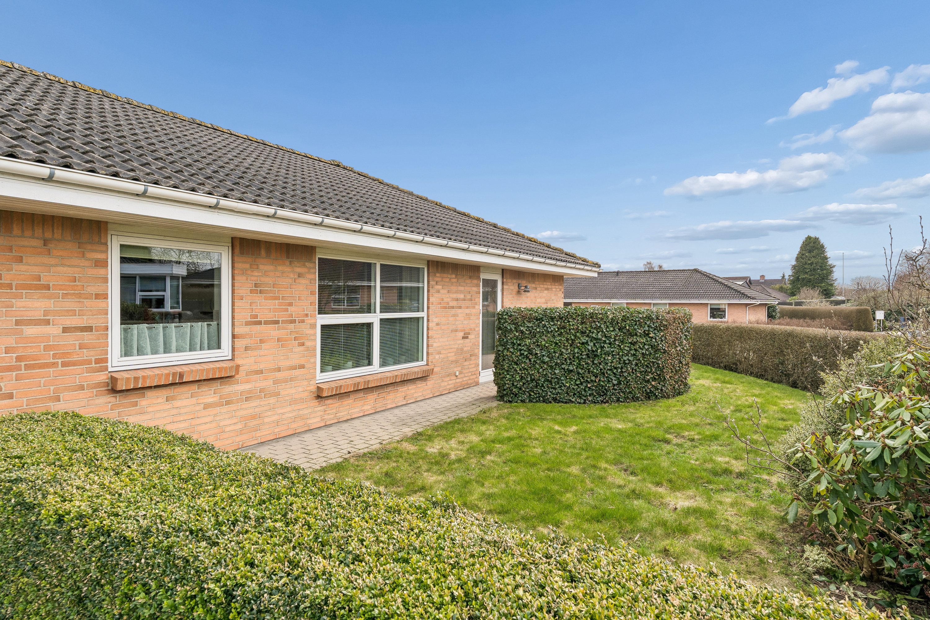 Fremhævet have billede i fuldskærmstilstand. Billede af Kirkevænget 2, 8722 Hedensted