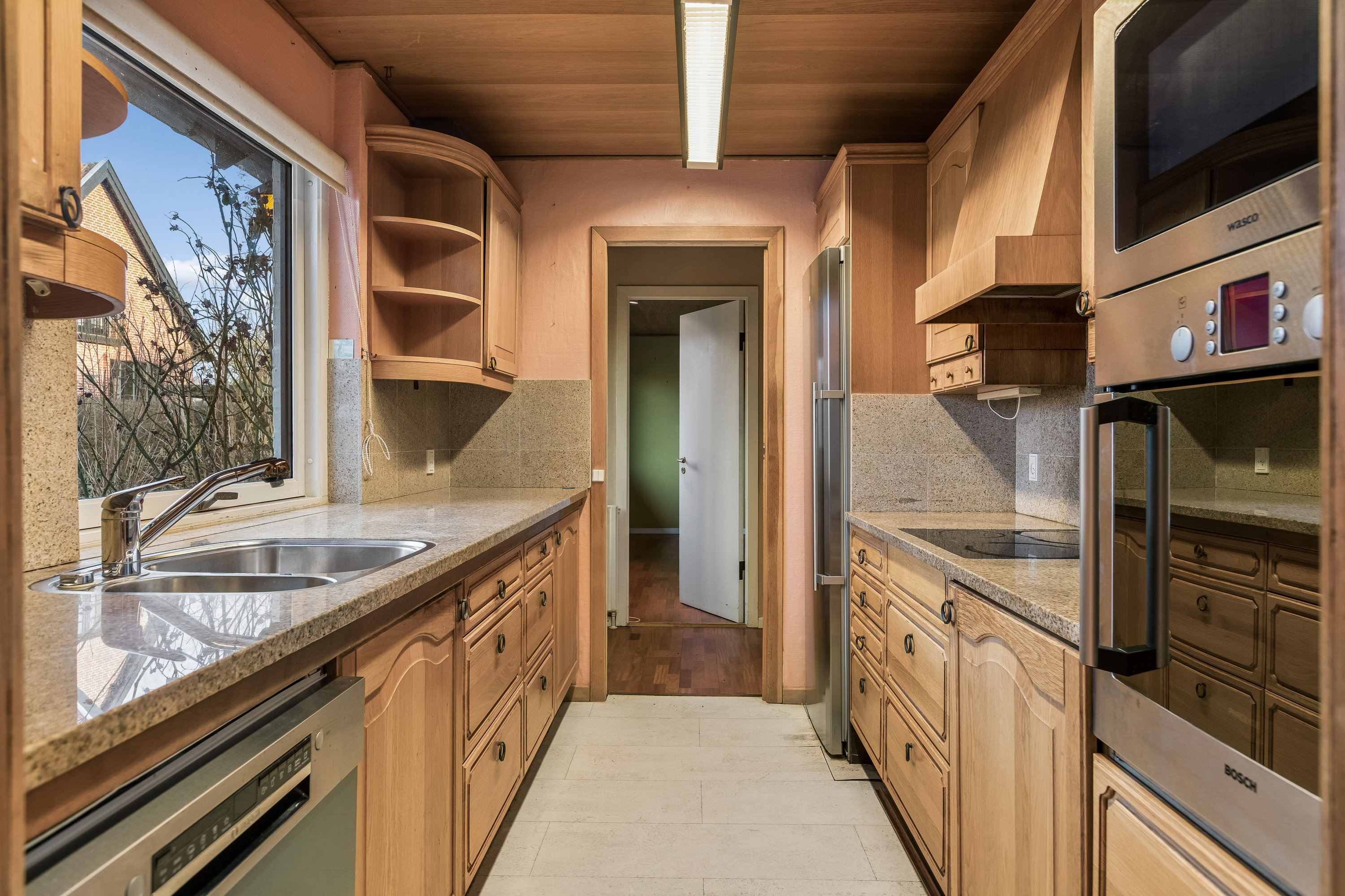 Fremhævet køkken billede i fuldskærmstilstand. Billede af Stenlængen 10, 2770 Kastrup