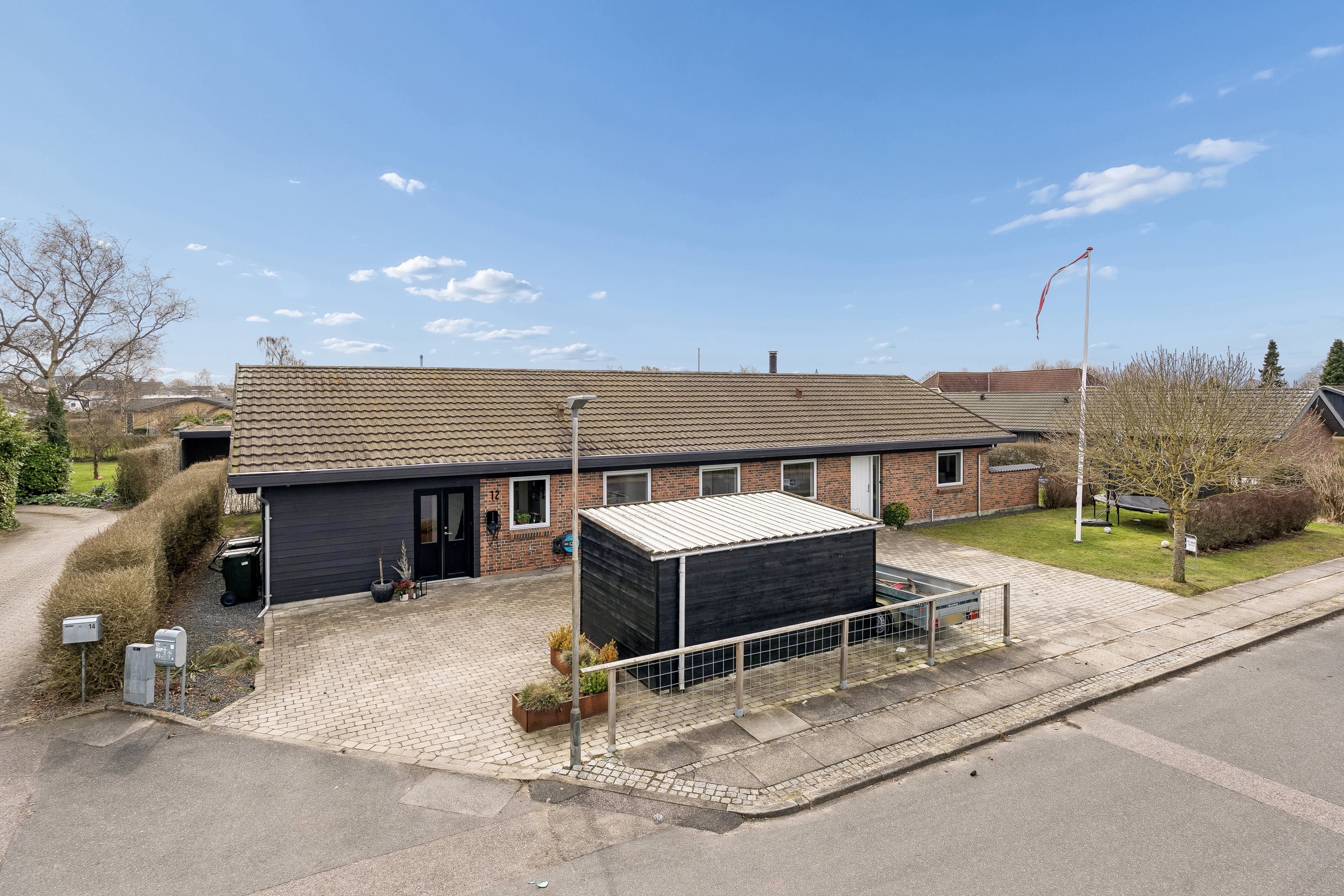 Villa: Ejendommen på Fasanvej 12, 8723 Løsning