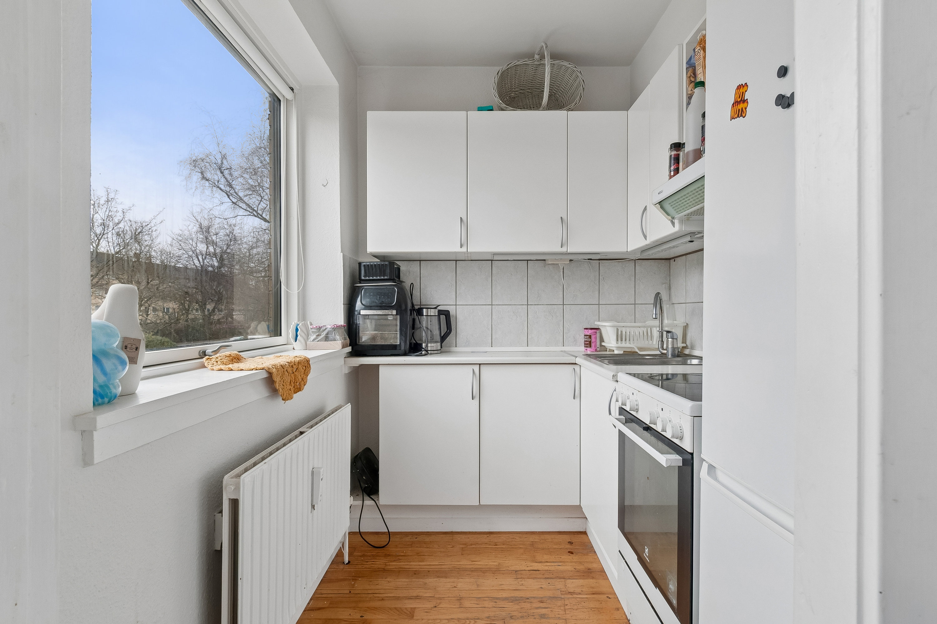 Fremhævet køkken billede i fuldskærmstilstand. Billede af Lindebo 11, st.. 63., 2630 Taastrup