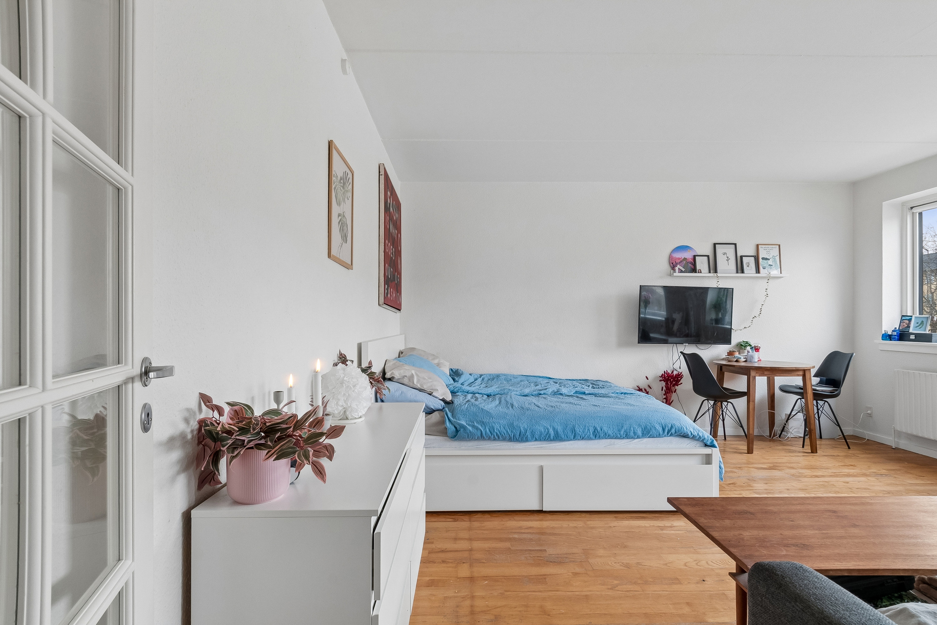 Miniaturebillede 2: værelse. Billede af Lindebo 11, st.. 63., 2630 Taastrup