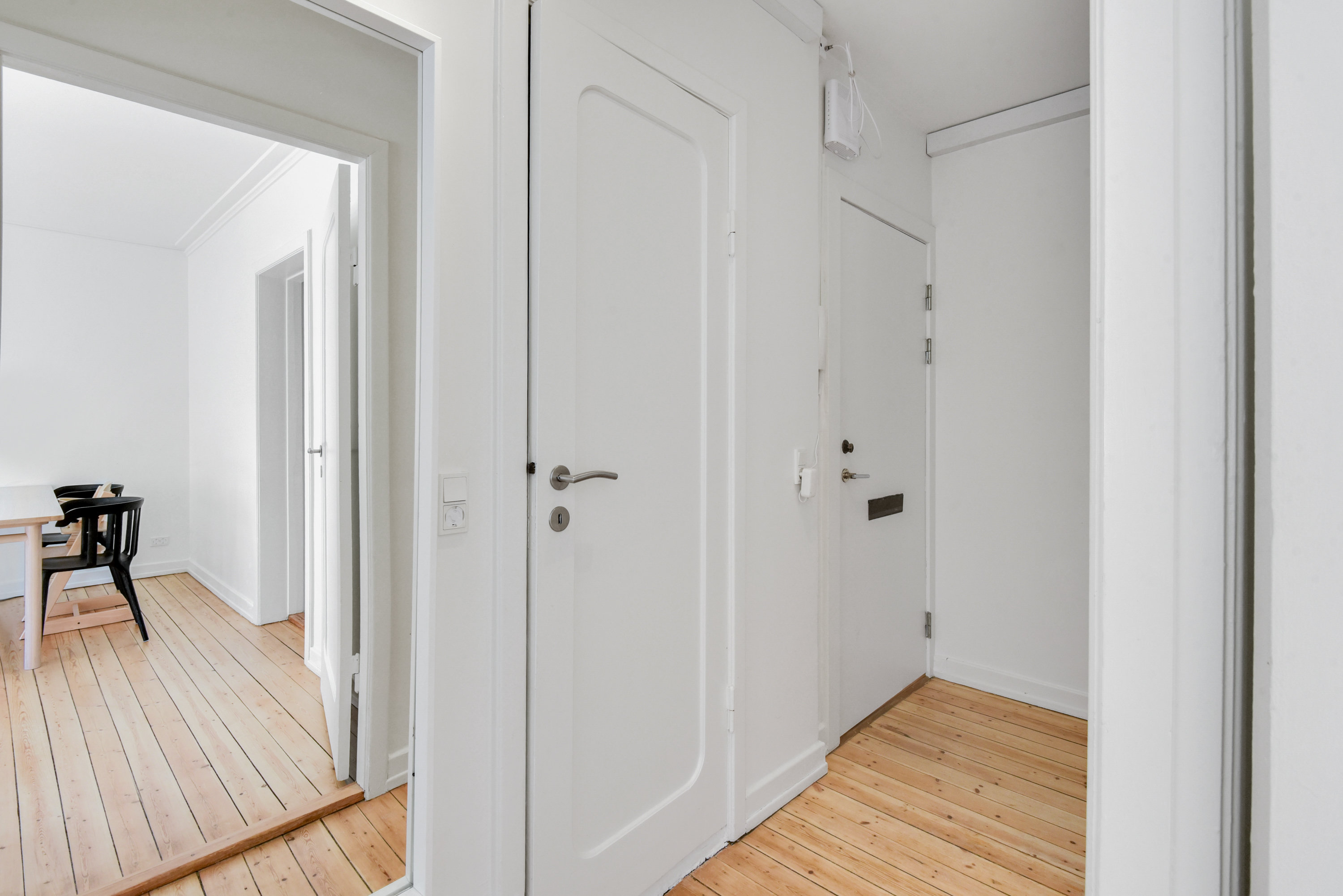 Fremhævet gang billede i fuldskærmstilstand. Billede af Evanstonevej 8A, st.. tv., 2900 Hellerup