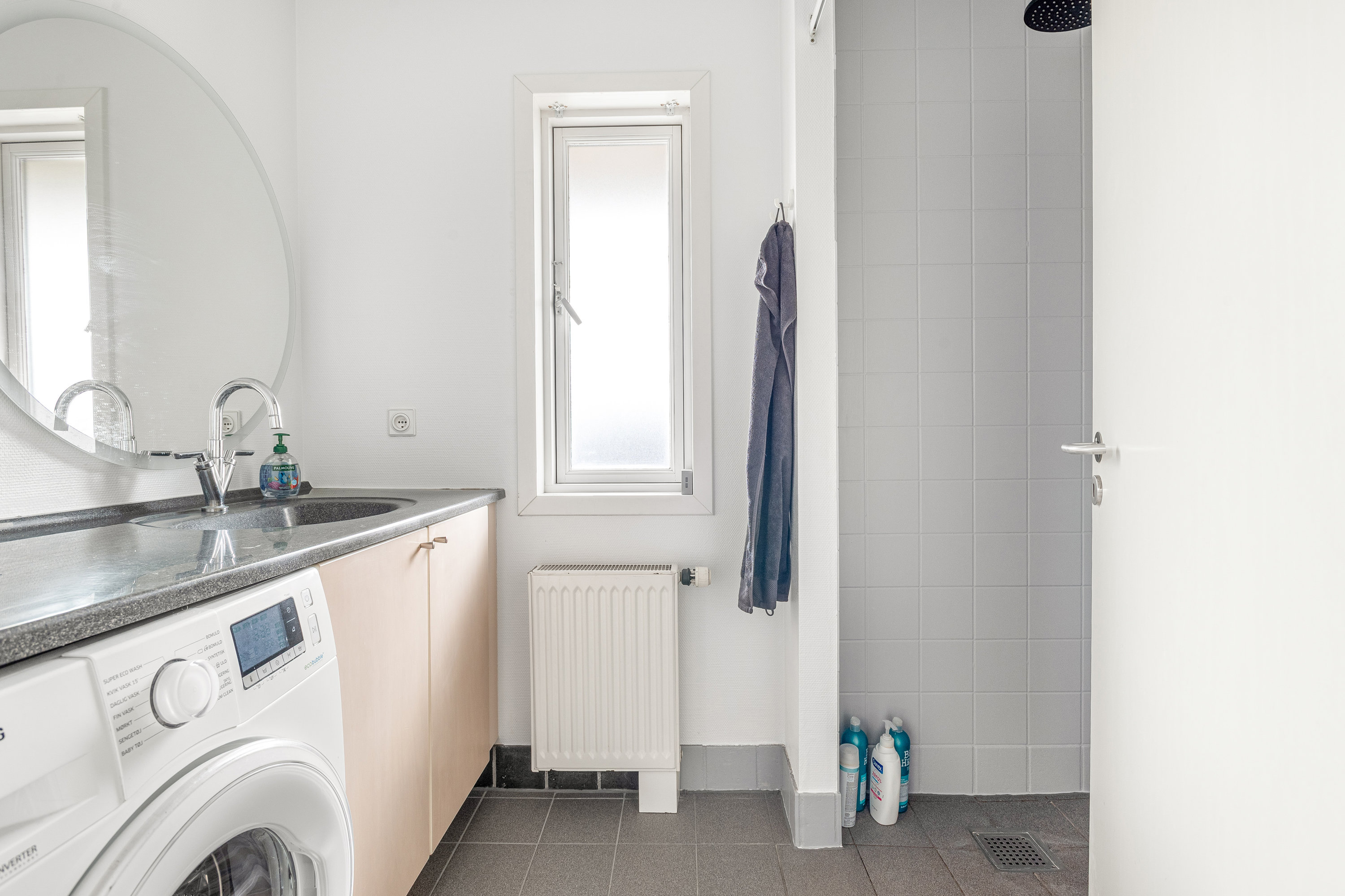 Fremhævet badeværelse billede i fuldskærmstilstand. Billede af Thorshammer 179, 1., 7500 Holstebro