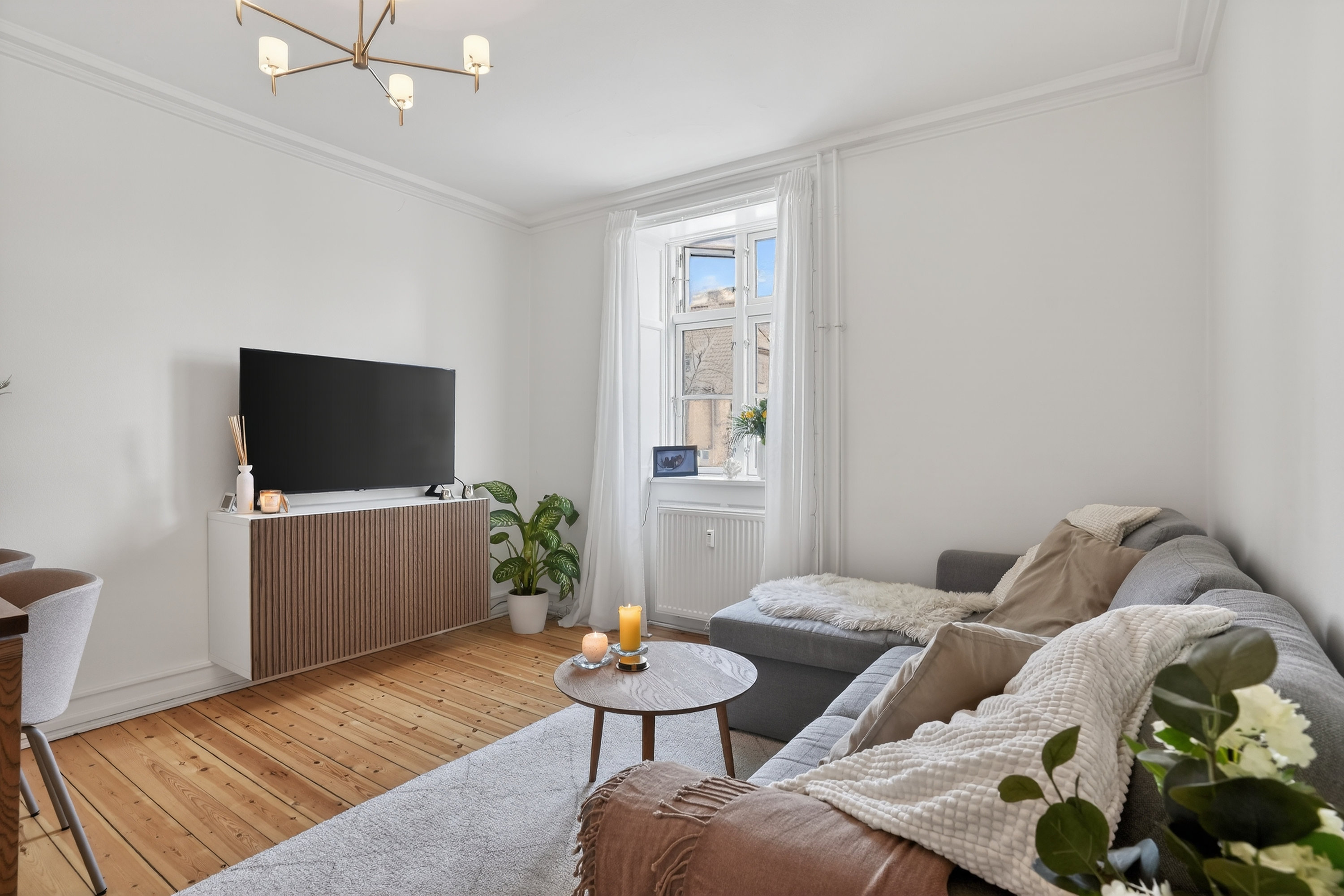 Fremhævet stue billede i fuldskærmstilstand. Billede af Slotsherrensvej 3, st.. th., 2720 Vanløse