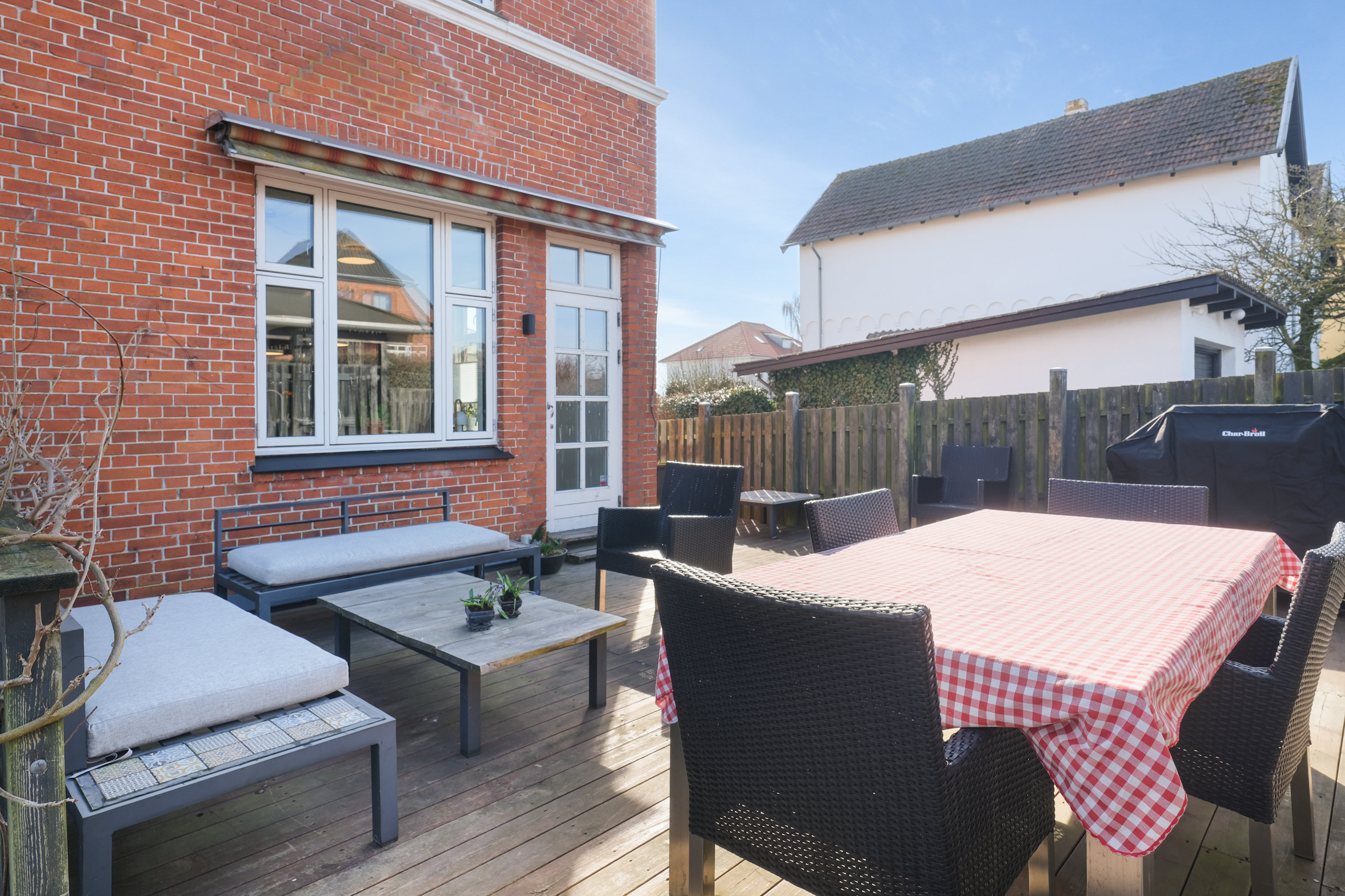 Fremhævet terrasse billede i fuldskærmstilstand. Billede af Dyrehavevej 26, 5800 Nyborg
