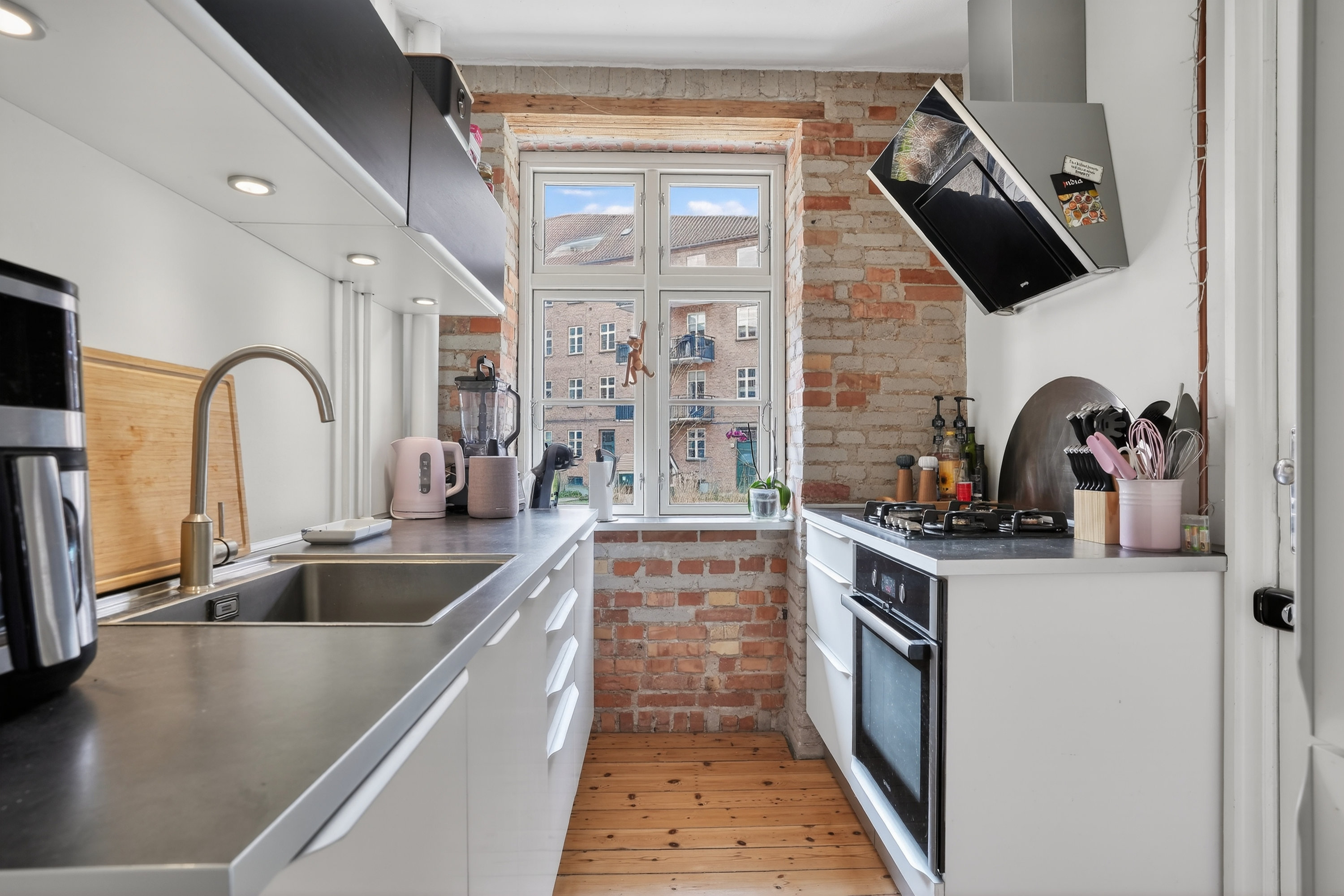 Fremhævet køkken billede i fuldskærmstilstand. Billede af Slotsherrensvej 3, st.. th., 2720 Vanløse