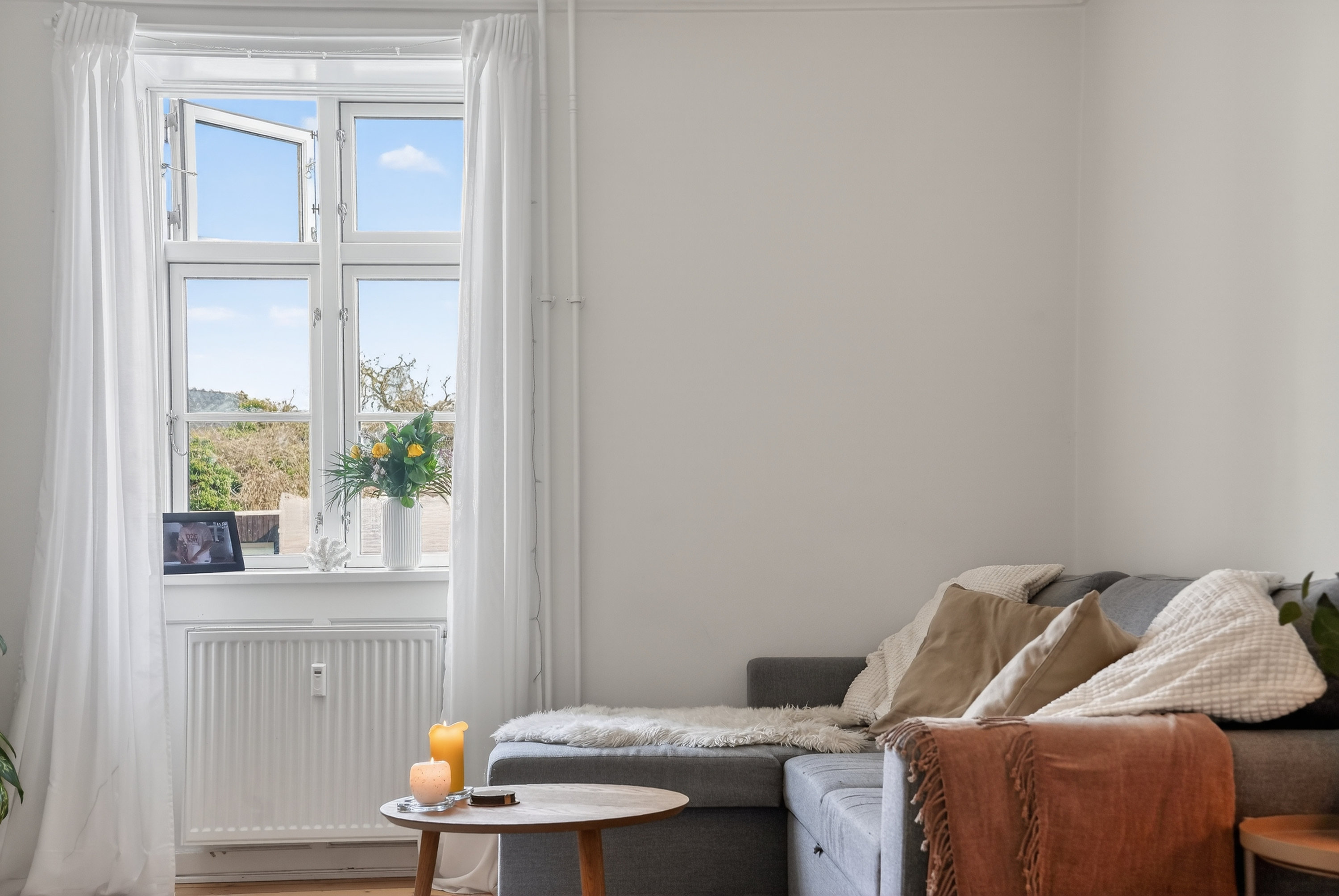 Fremhævet stue billede i fuldskærmstilstand. Billede af Slotsherrensvej 3, st.. th., 2720 Vanløse