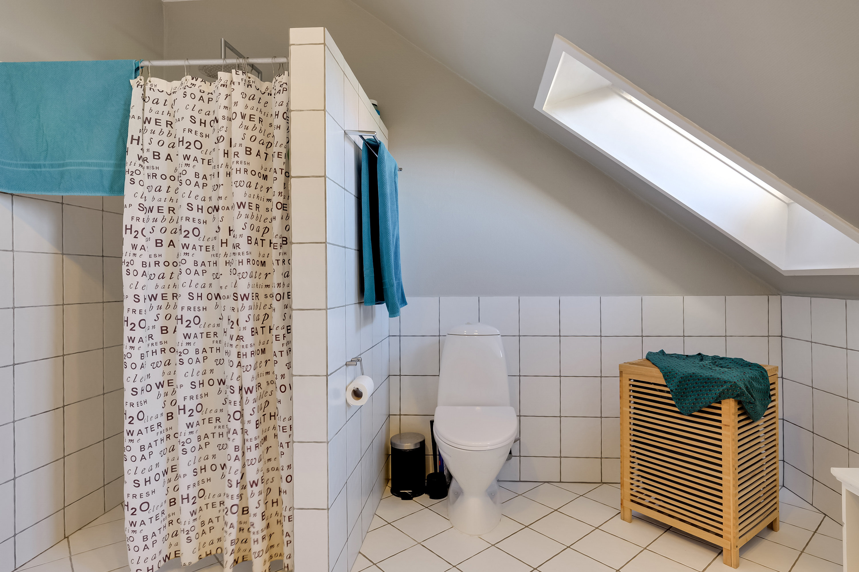 Fremhævet badeværelse billede i fuldskærmstilstand. Billede af Dyrehavevej 26, 5800 Nyborg