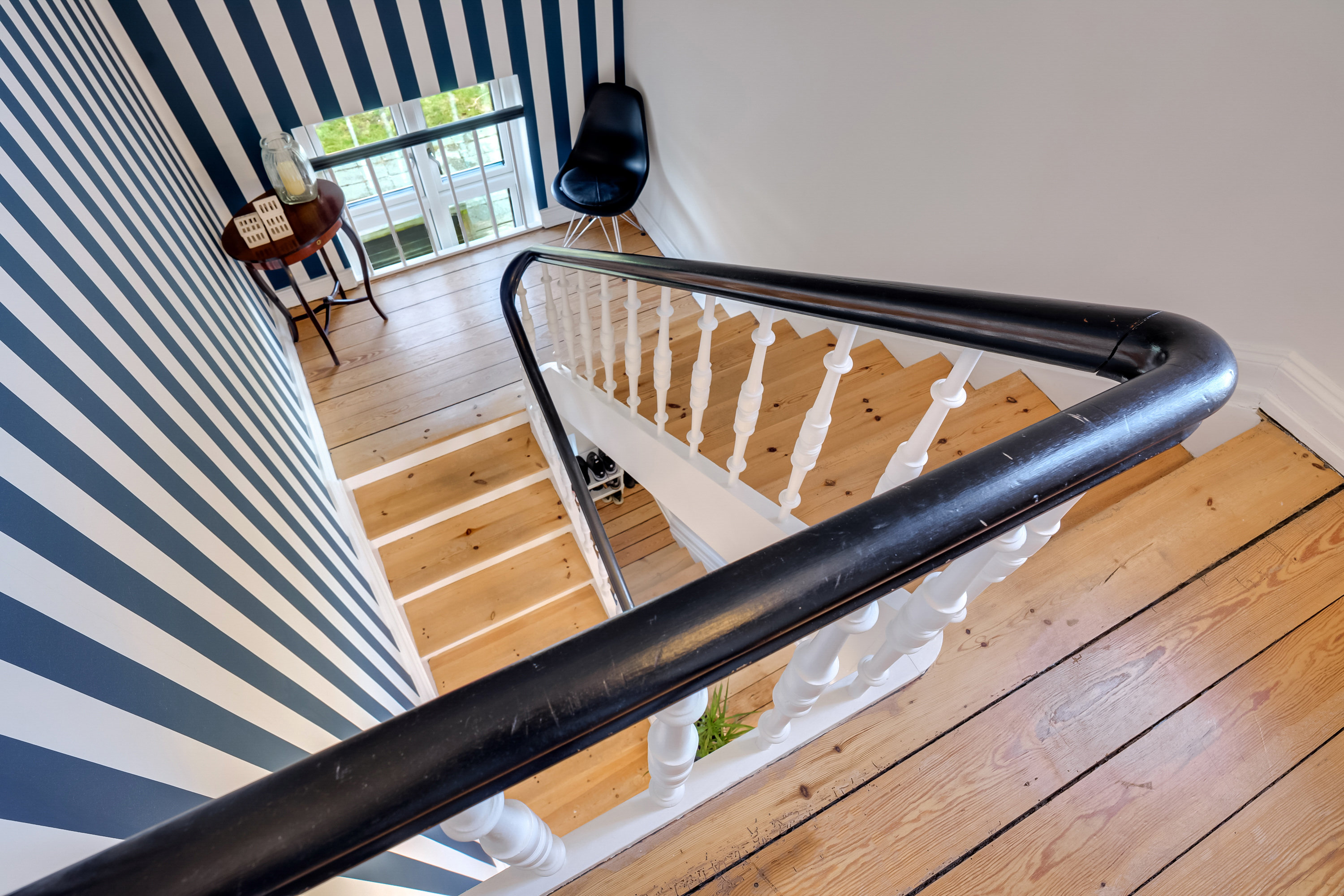 Fremhævet trappe billede i fuldskærmstilstand. Billede af Dyrehavevej 26, 5800 Nyborg