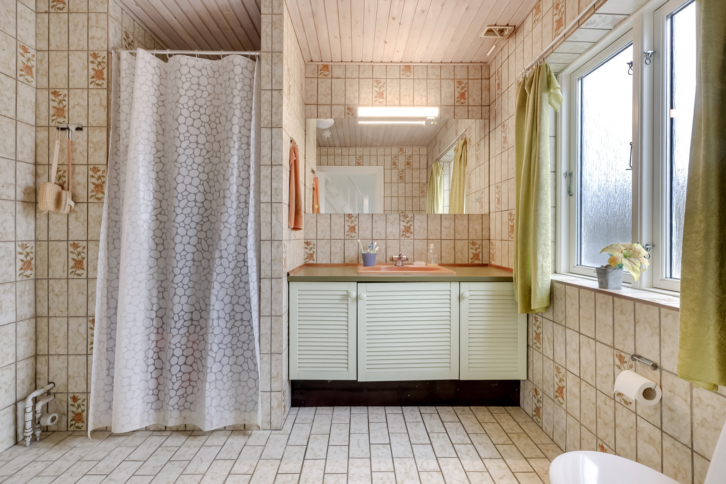 Fremhævet badeværelse billede i fuldskærmstilstand. Billede af Rs Poulsens Vej 4, 5500 Middelfart