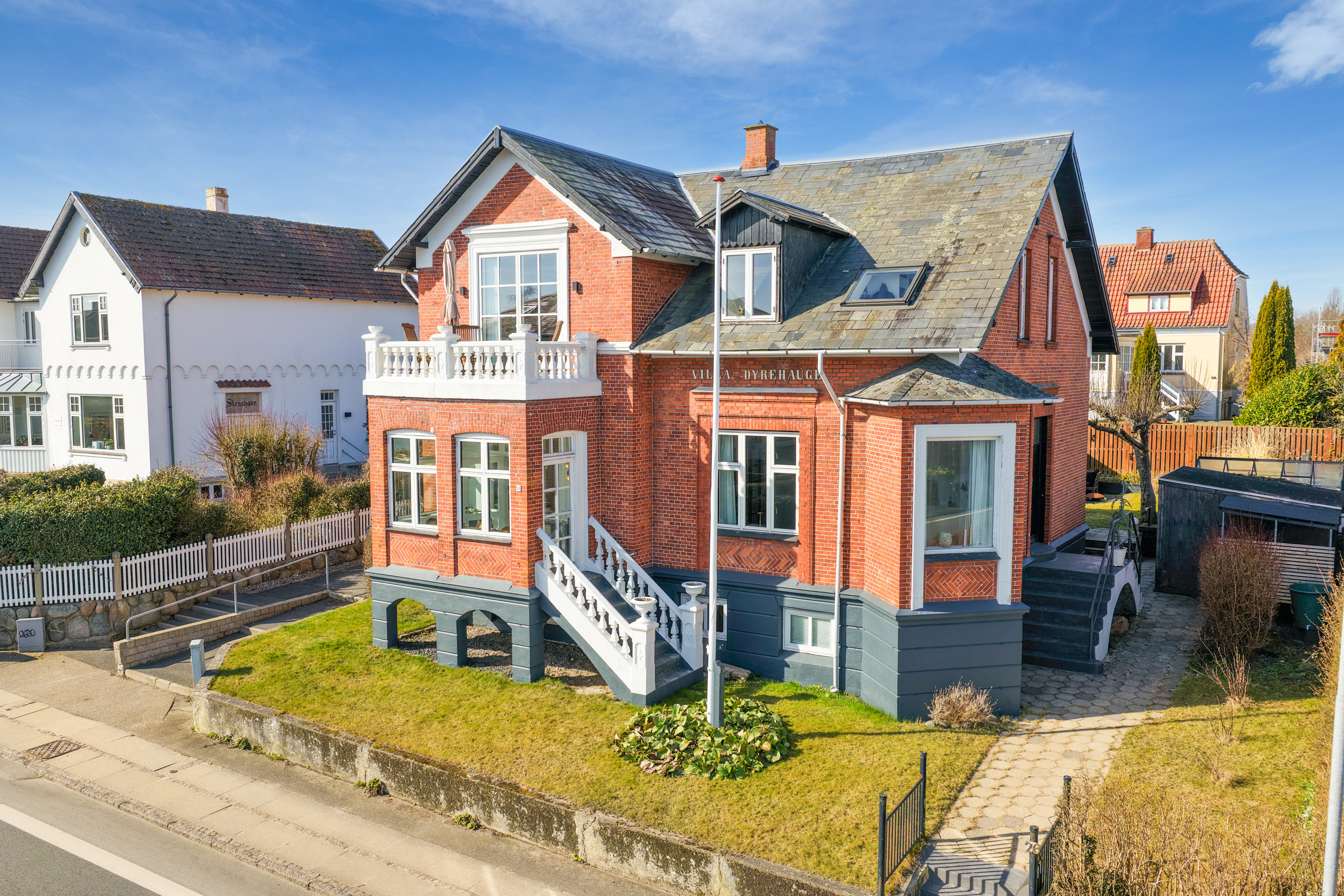 Miniaturebillede 1: facade. Billede af Dyrehavevej 26, 5800 Nyborg