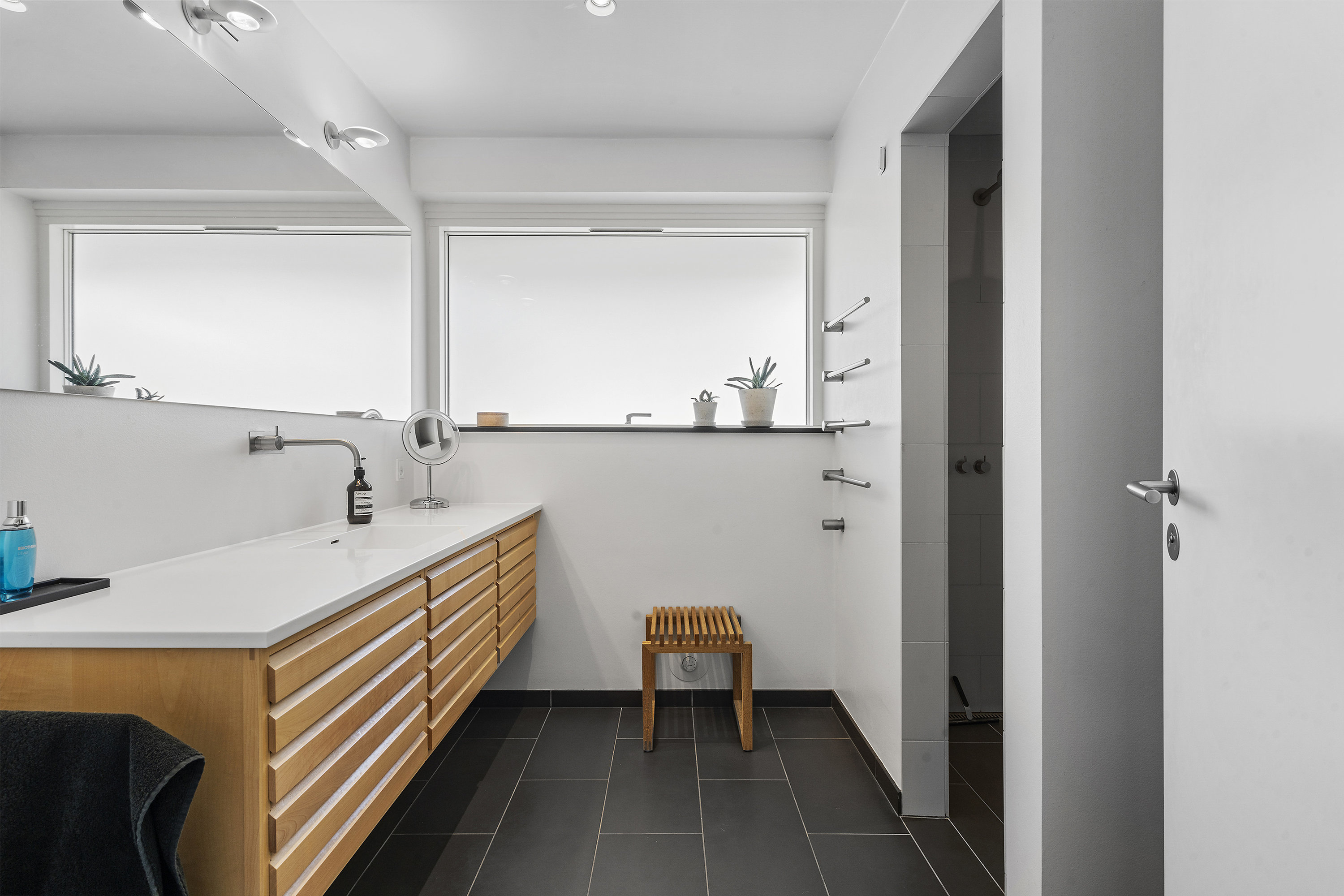 Fremhævet  billede i fuldskærmstilstand. Billede af Strandalleen 93, 5800 Nyborg