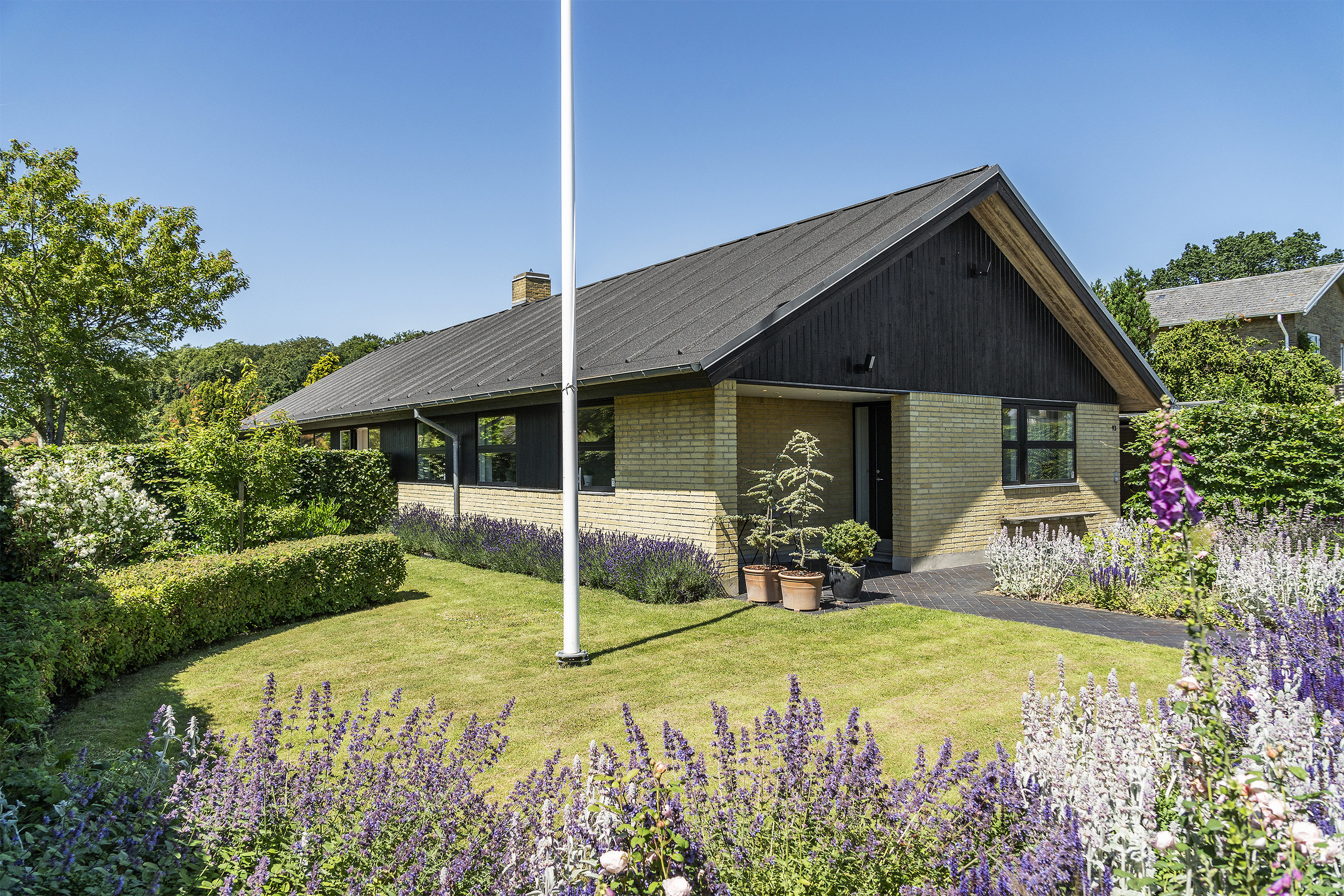 Fremhævet  billede i fuldskærmstilstand. Billede af Strandalleen 93, 5800 Nyborg