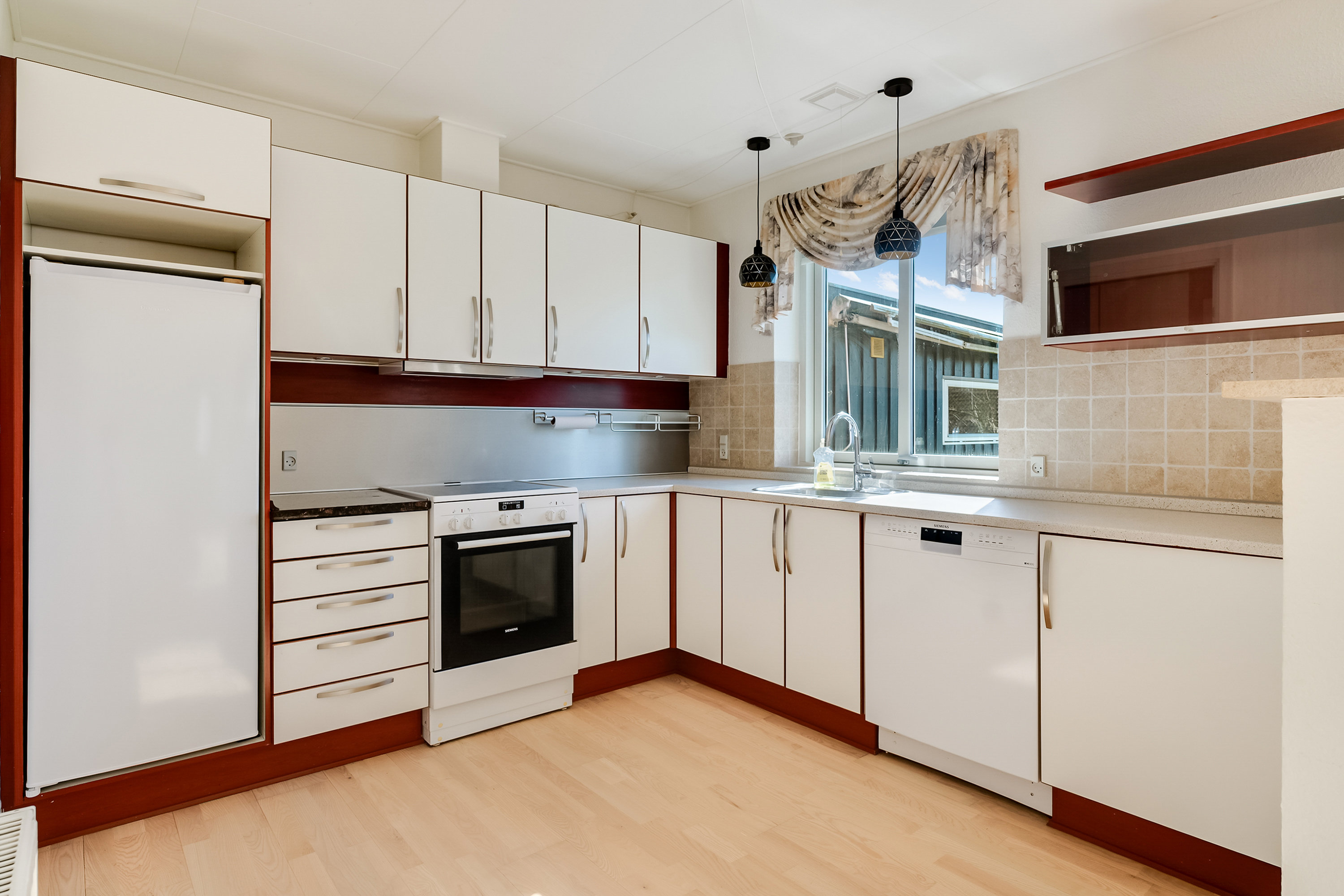 Fremhævet køkken billede i fuldskærmstilstand. Billede af Hylleager 6, Aunslev, 5800 Nyborg