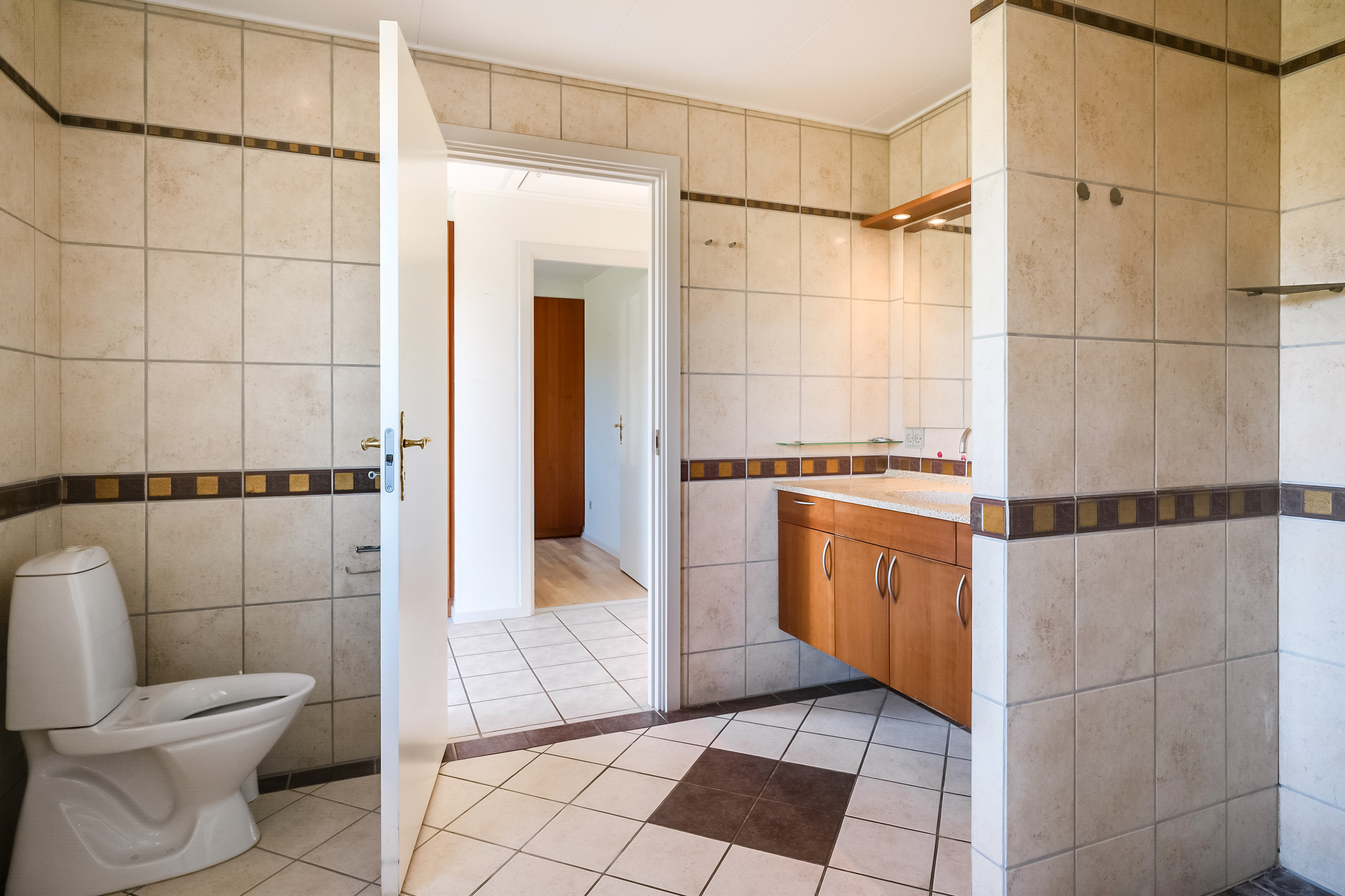 Fremhævet badeværelse billede i fuldskærmstilstand. Billede af Hylleager 6, Aunslev, 5800 Nyborg