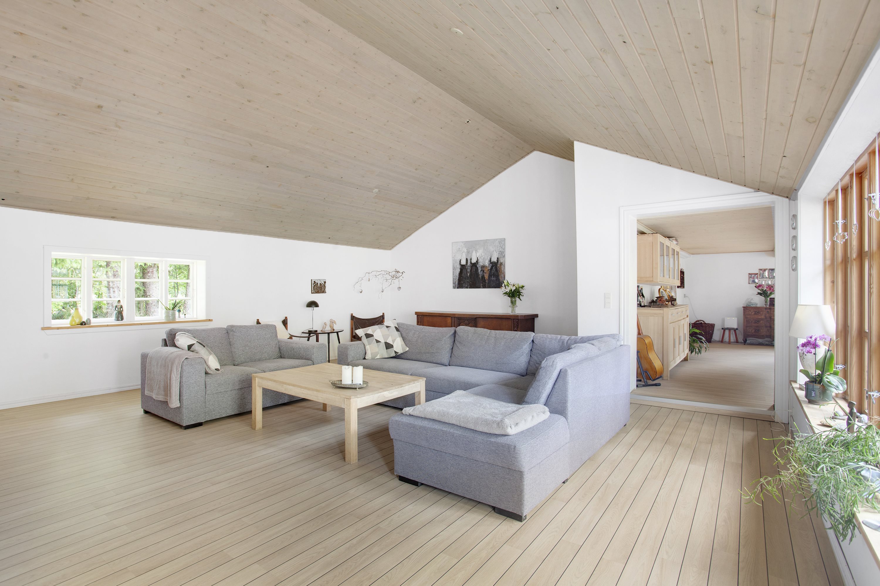 Fremhævet stue billede i fuldskærmstilstand. Billede af Lille Skovvej 9, Byrum, 9940 Læsø