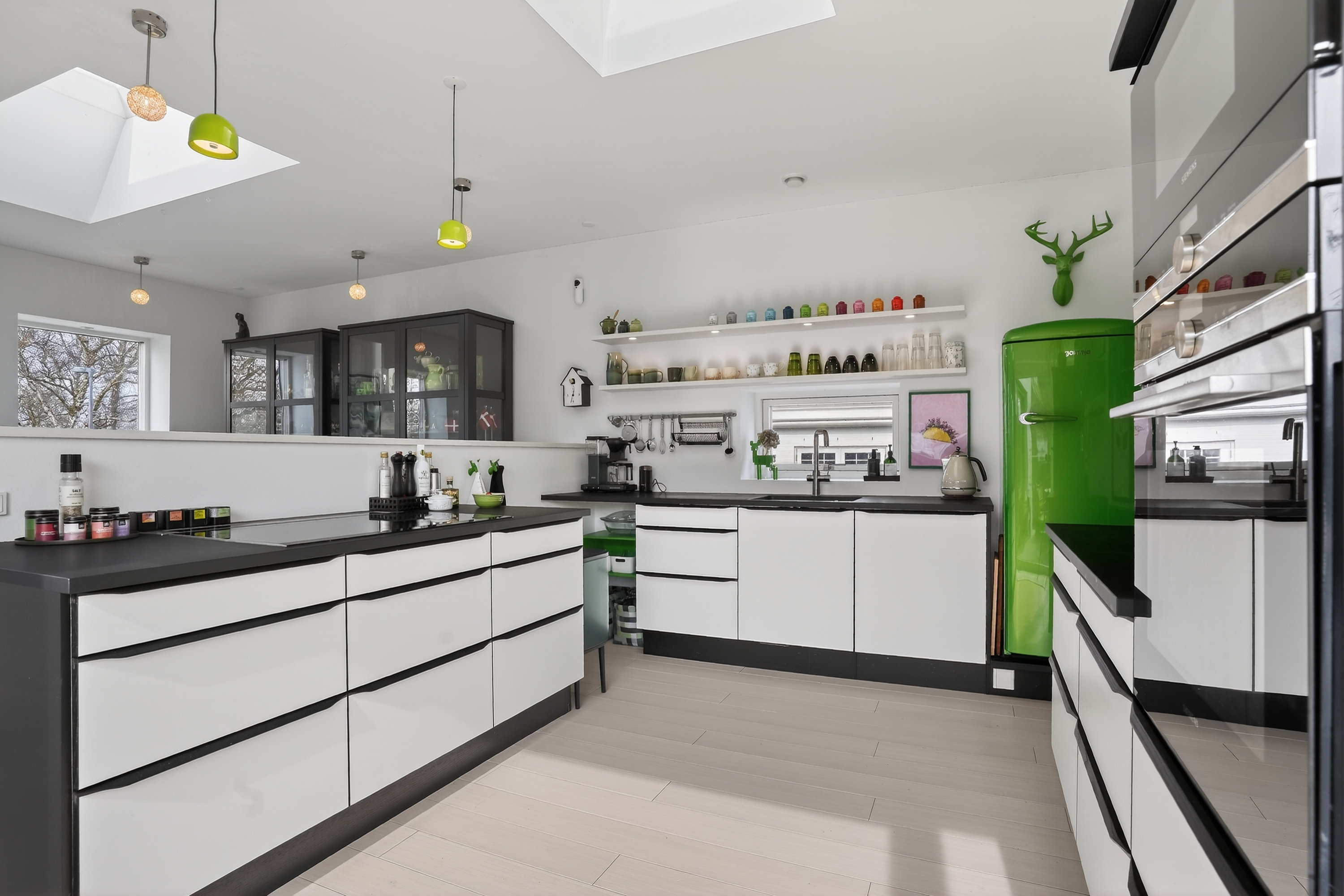 Fremhævet køkken billede i fuldskærmstilstand. Billede af Engdraget 25, 2500 Valby