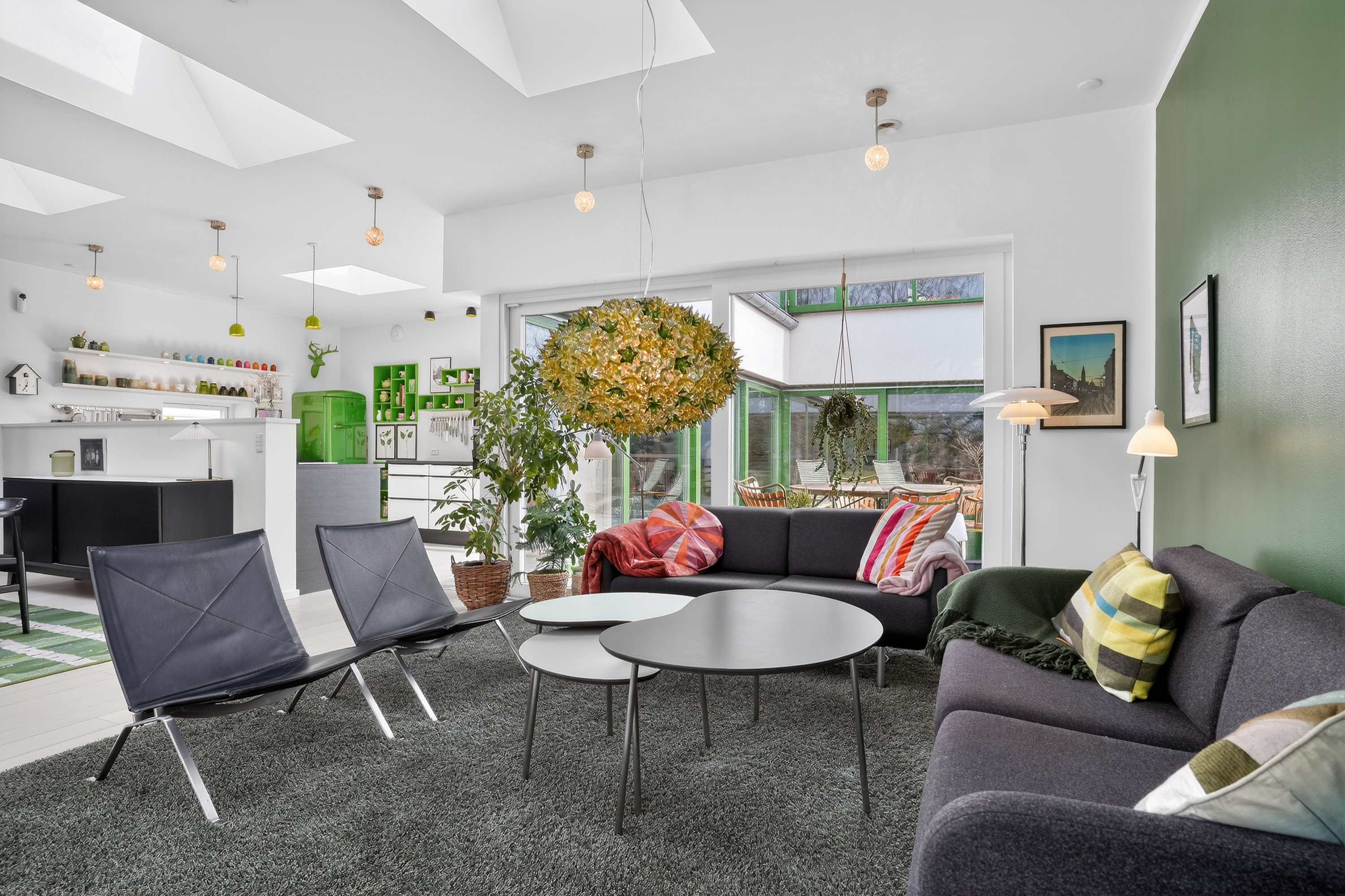 Fremhævet stue billede i fuldskærmstilstand. Billede af Engdraget 25, 2500 Valby