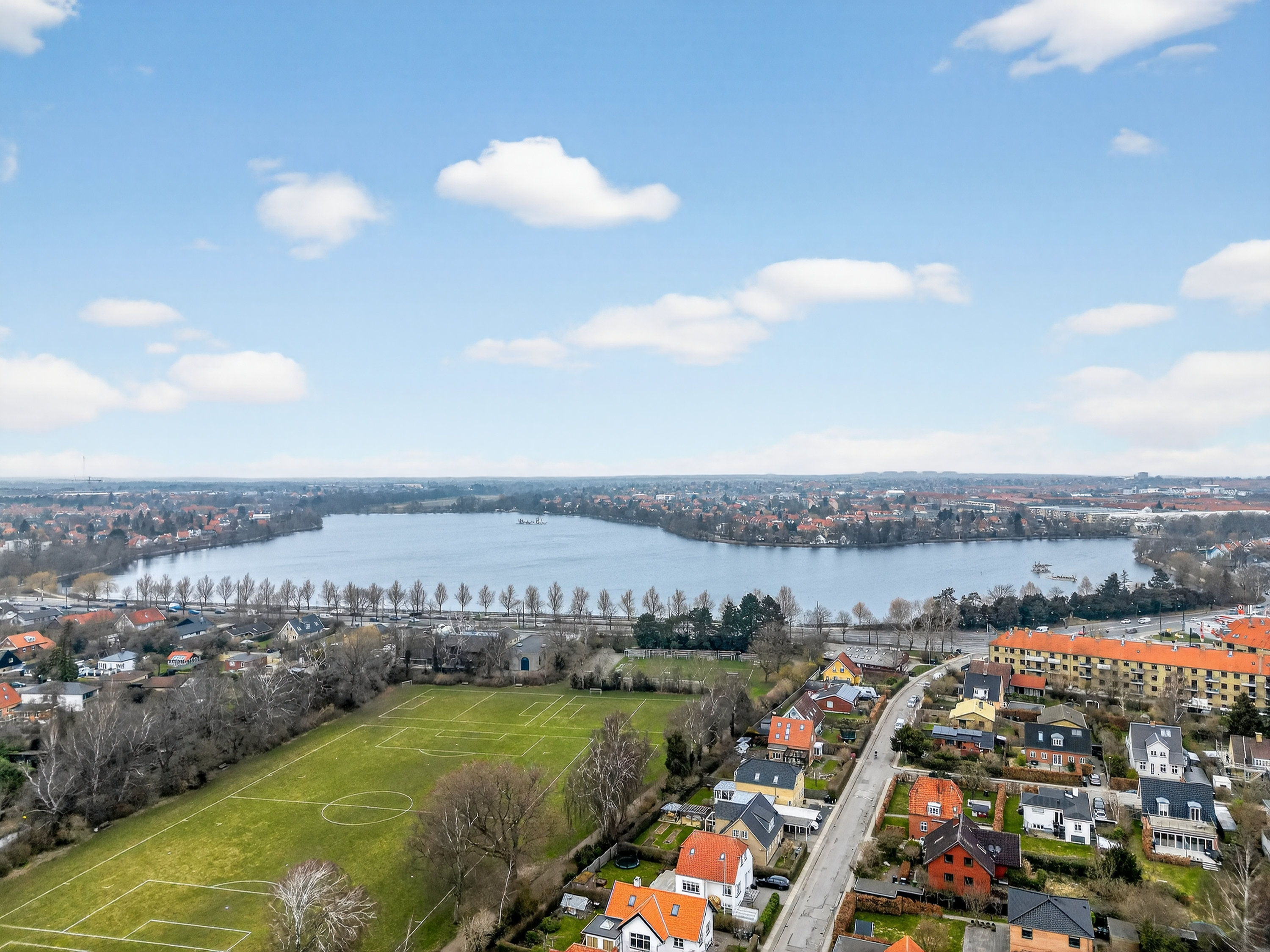 Fremhævet luftfoto billede i fuldskærmstilstand. Billede af Engdraget 25, 2500 Valby