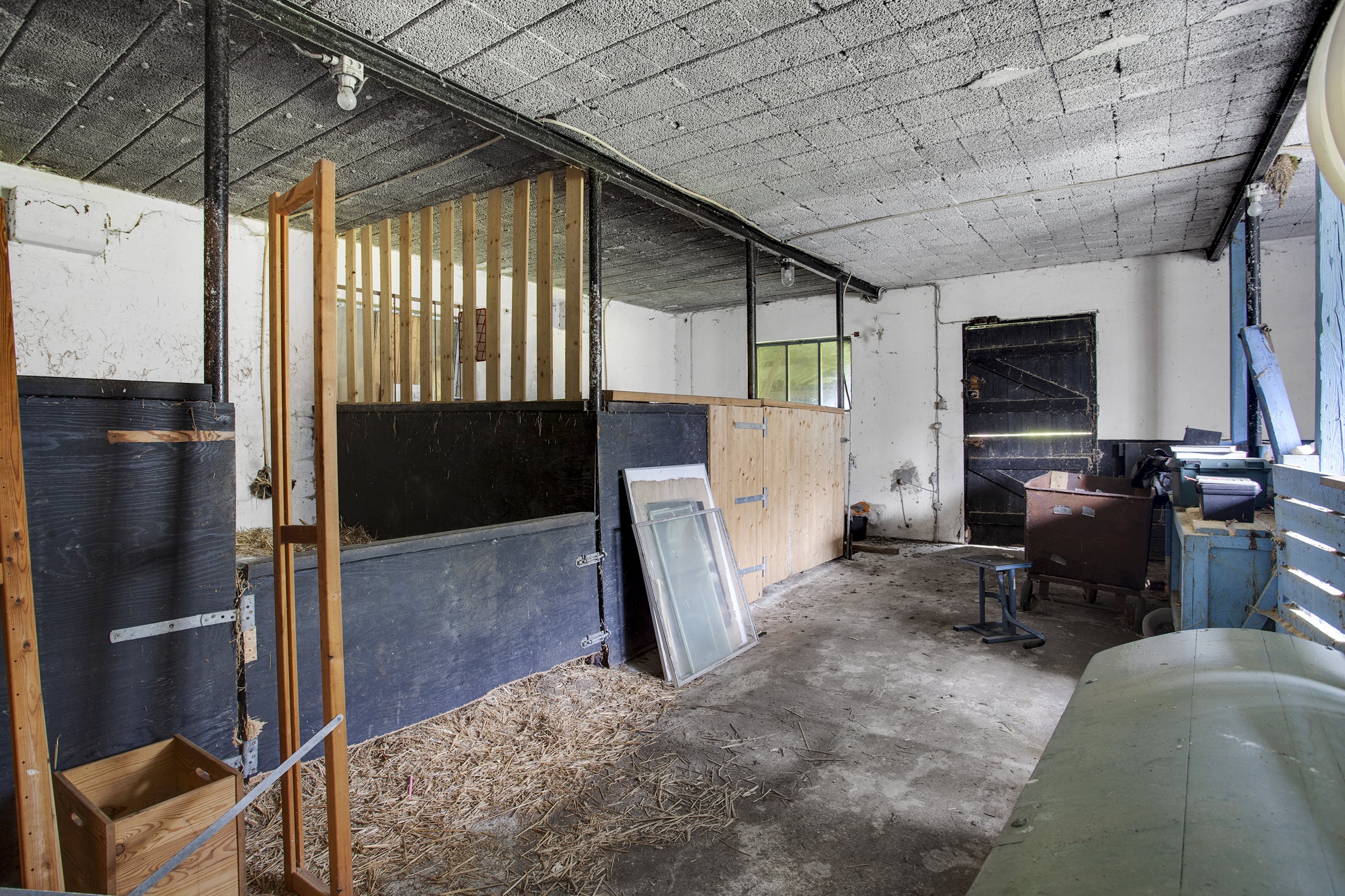 Fremhævet stald billede i fuldskærmstilstand. Billede af Lille Skovvej 9, Byrum, 9940 Læsø