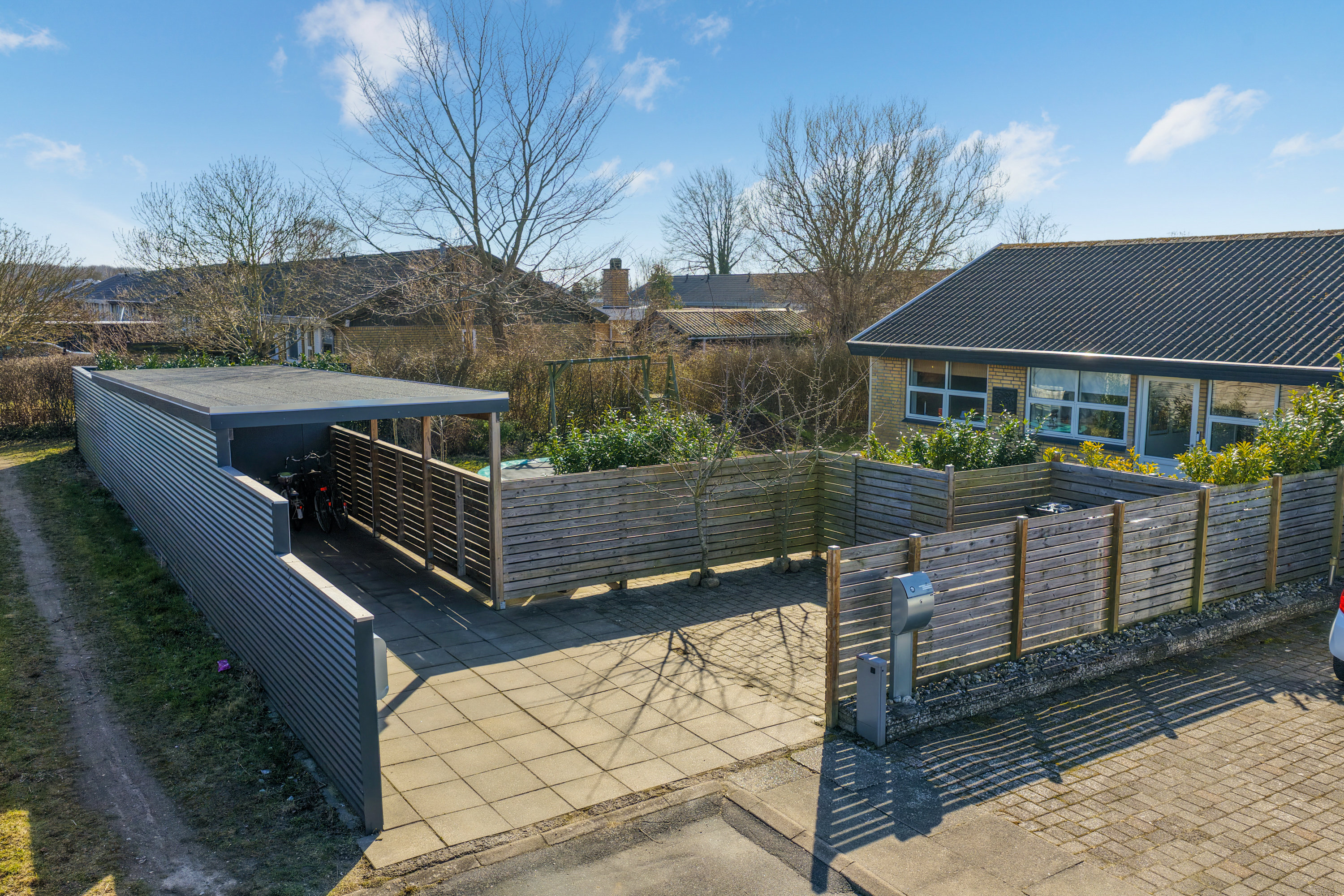 Fremhævet carport billede i fuldskærmstilstand. Billede af Risvej 88, 5800 Nyborg