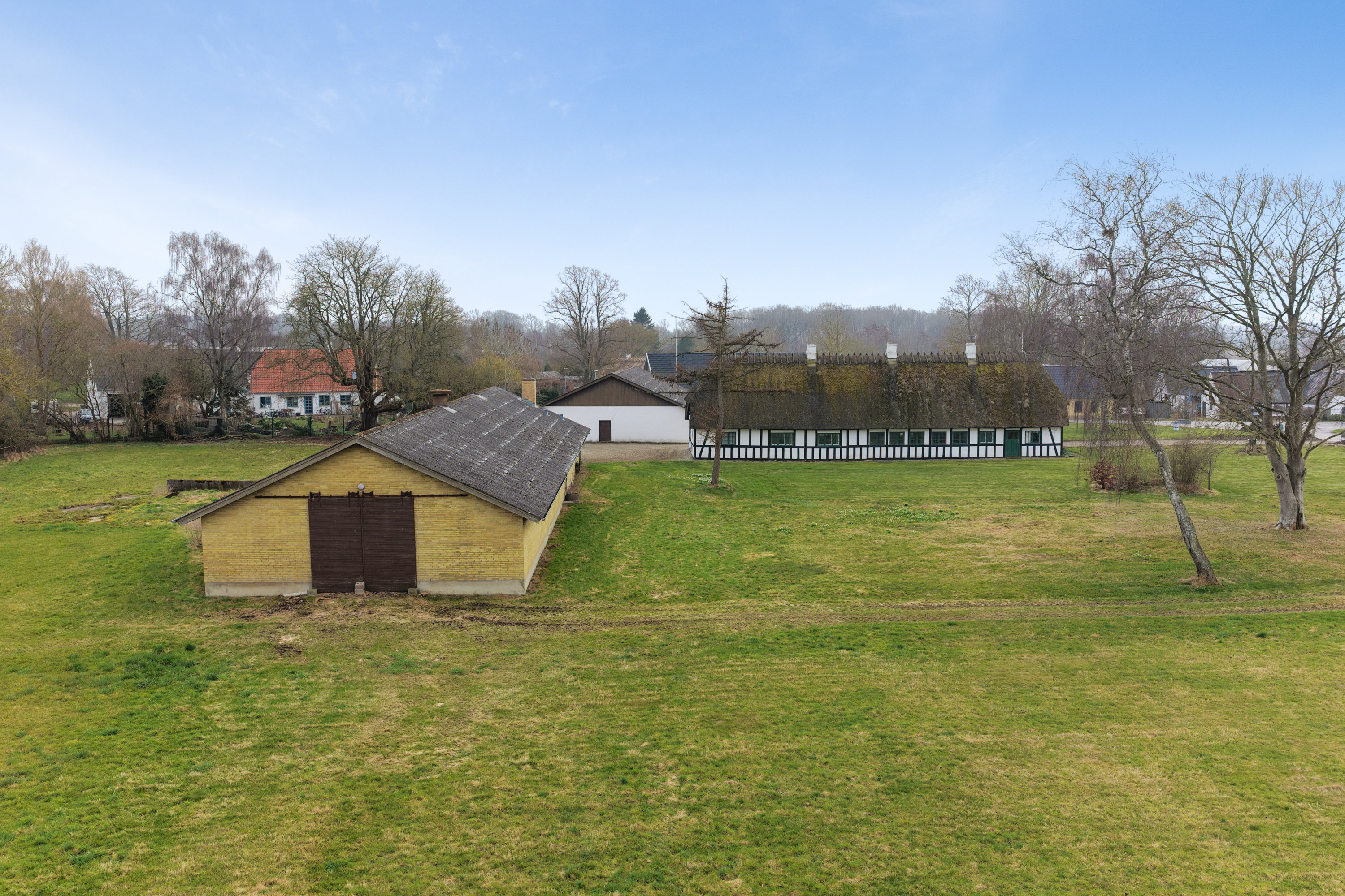 Fremhævet facade billede i fuldskærmstilstand. Billede af Strandgade 117, Strandby, 5683 Haarby