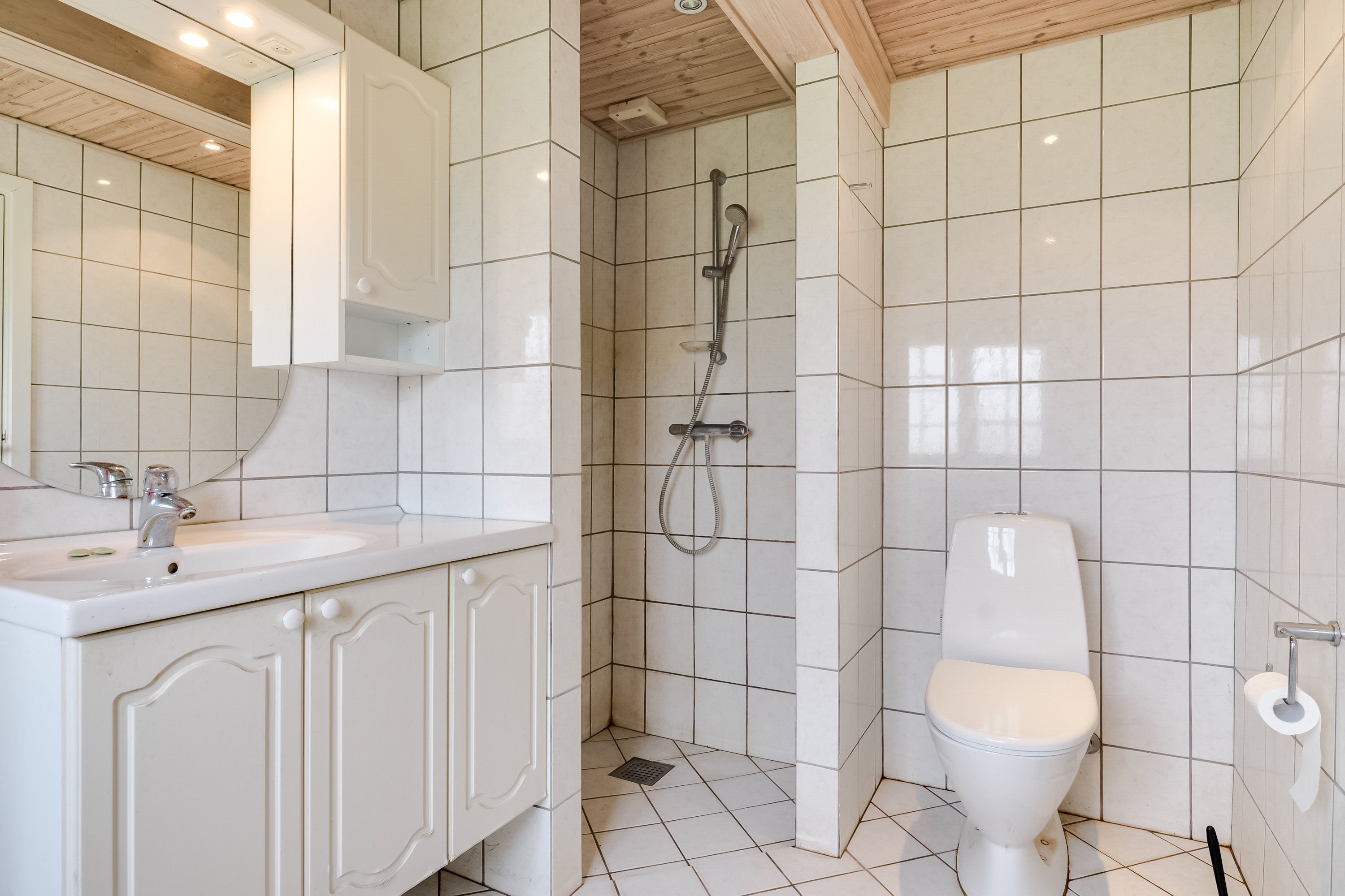 Fremhævet badeværelse billede i fuldskærmstilstand. Billede af Strandgade 117, Strandby, 5683 Haarby