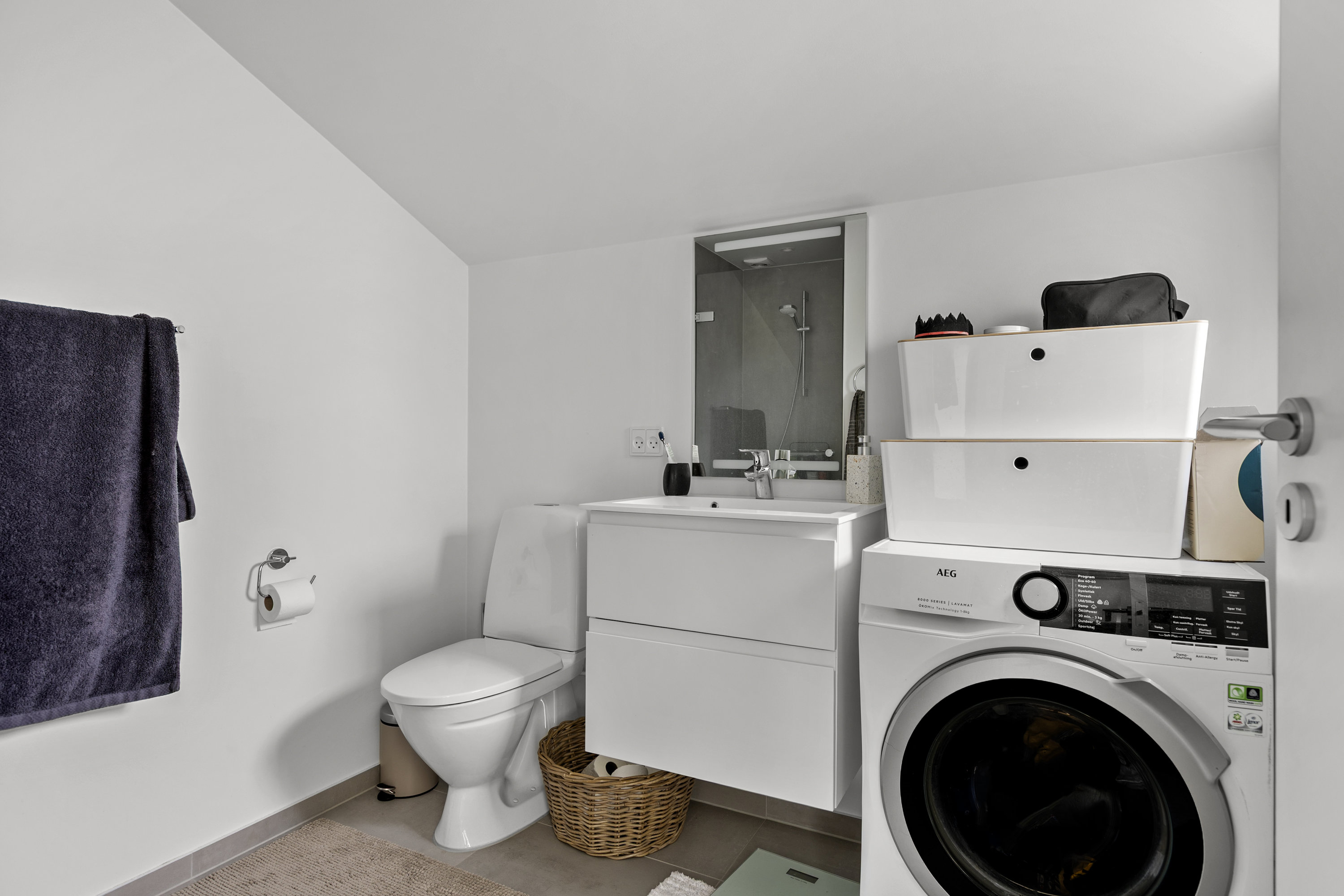 Fremhævet badeværelse billede i fuldskærmstilstand. Billede af Bragesvej 178, 4220 Korsør