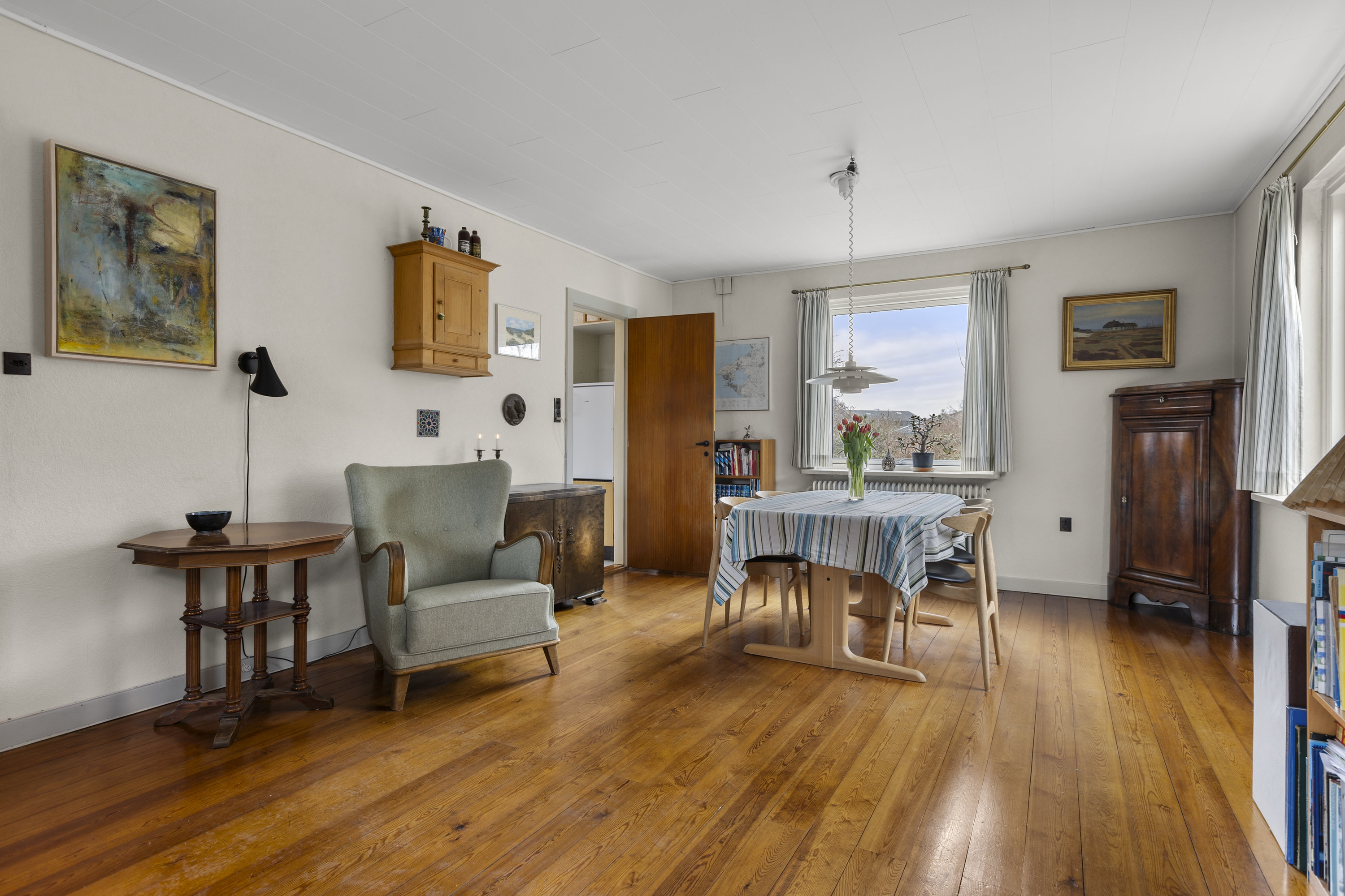 Fremhævet stue billede i fuldskærmstilstand. Billede af Rosenvænget 12, 4220 Korsør