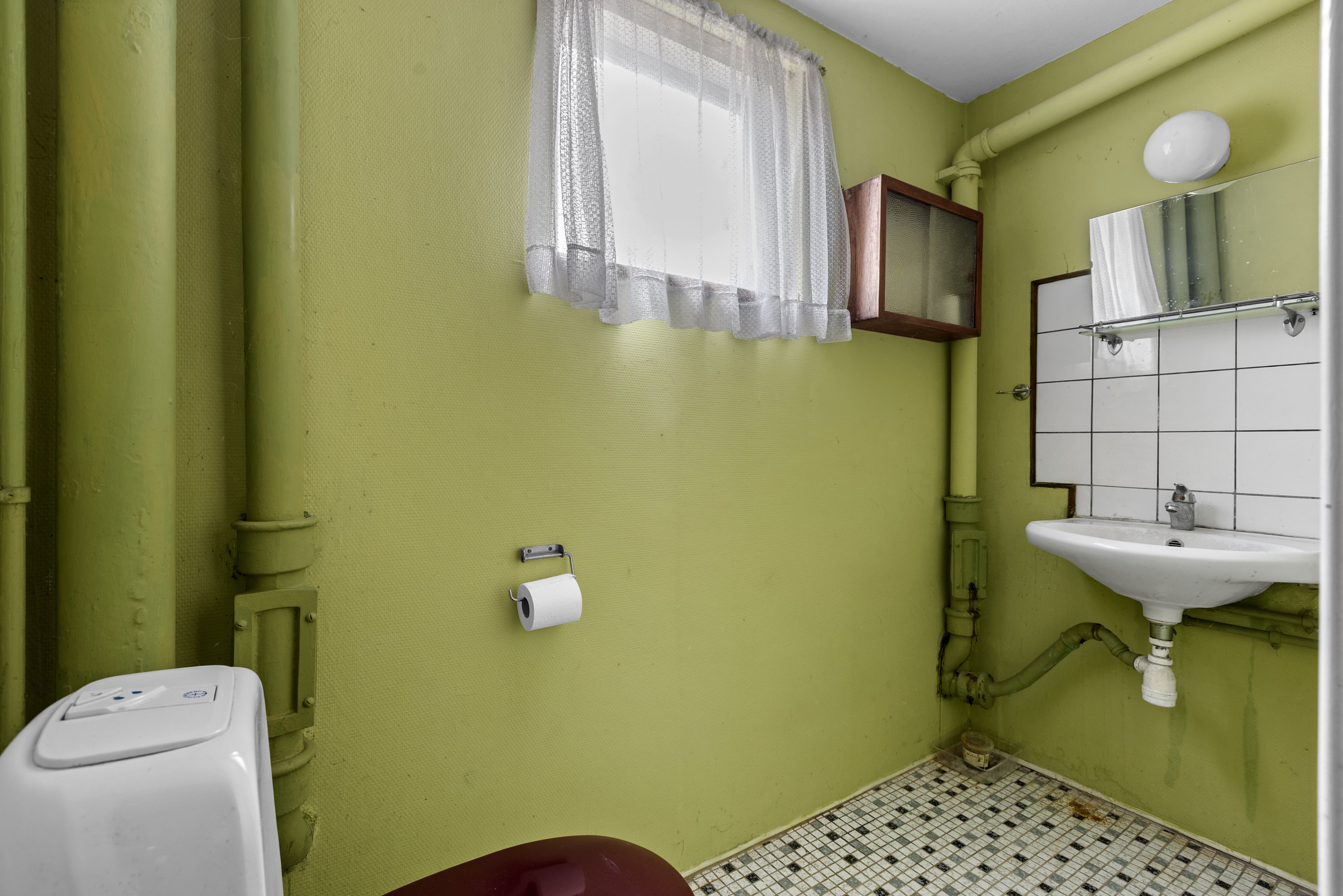 Fremhævet toilet billede i fuldskærmstilstand. Billede af Rosenvænget 12, 4220 Korsør