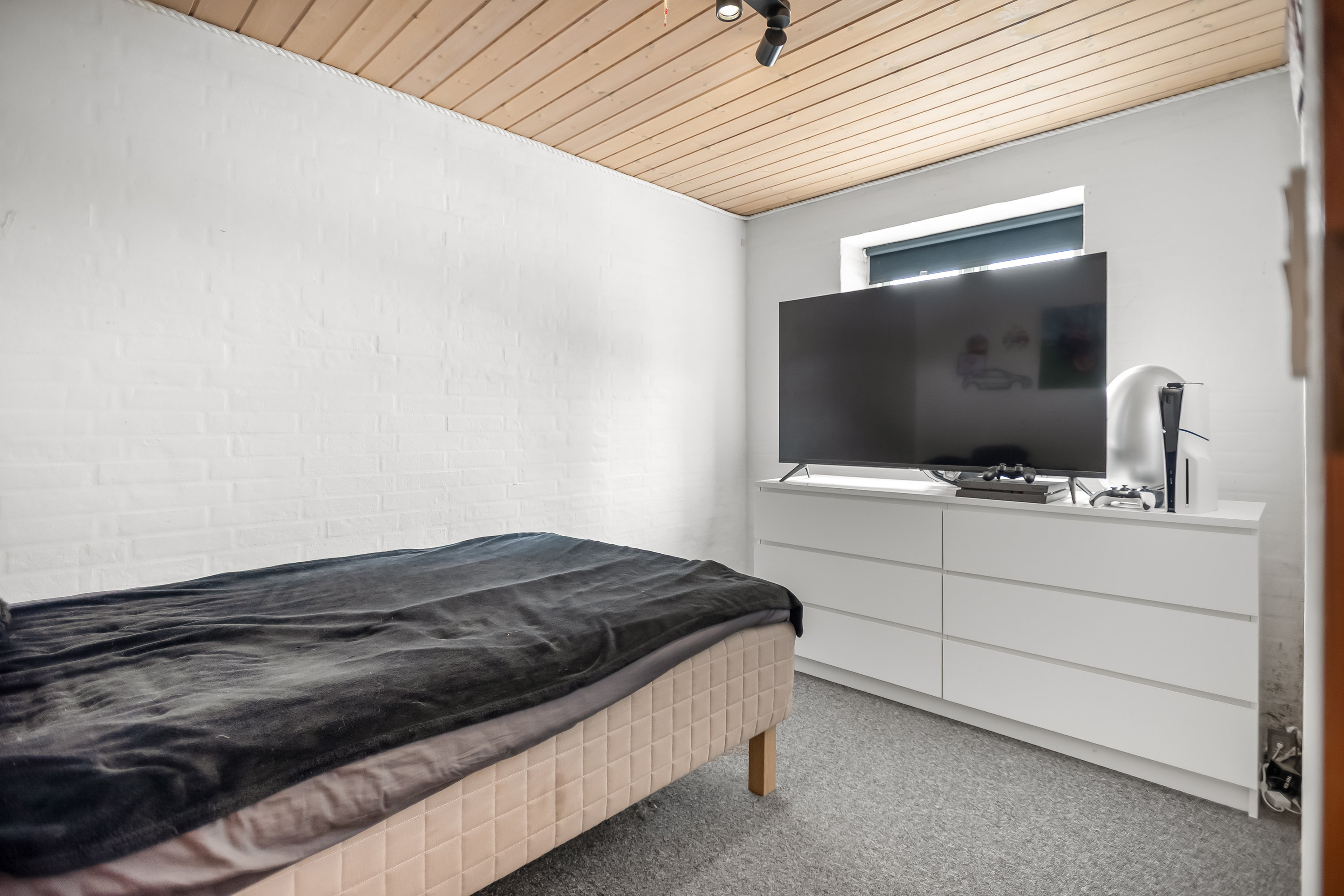 Fremhævet værelse billede i fuldskærmstilstand. Billede af Vestervej 10, 6980 Tim