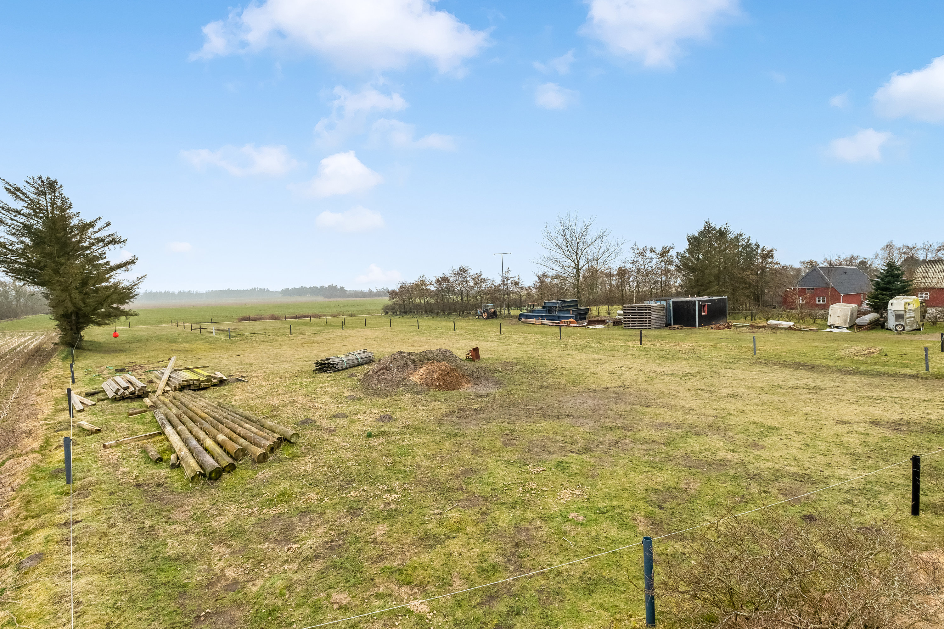 Fremhævet hestefold billede i fuldskærmstilstand. Billede af Vestervej 10, 6980 Tim