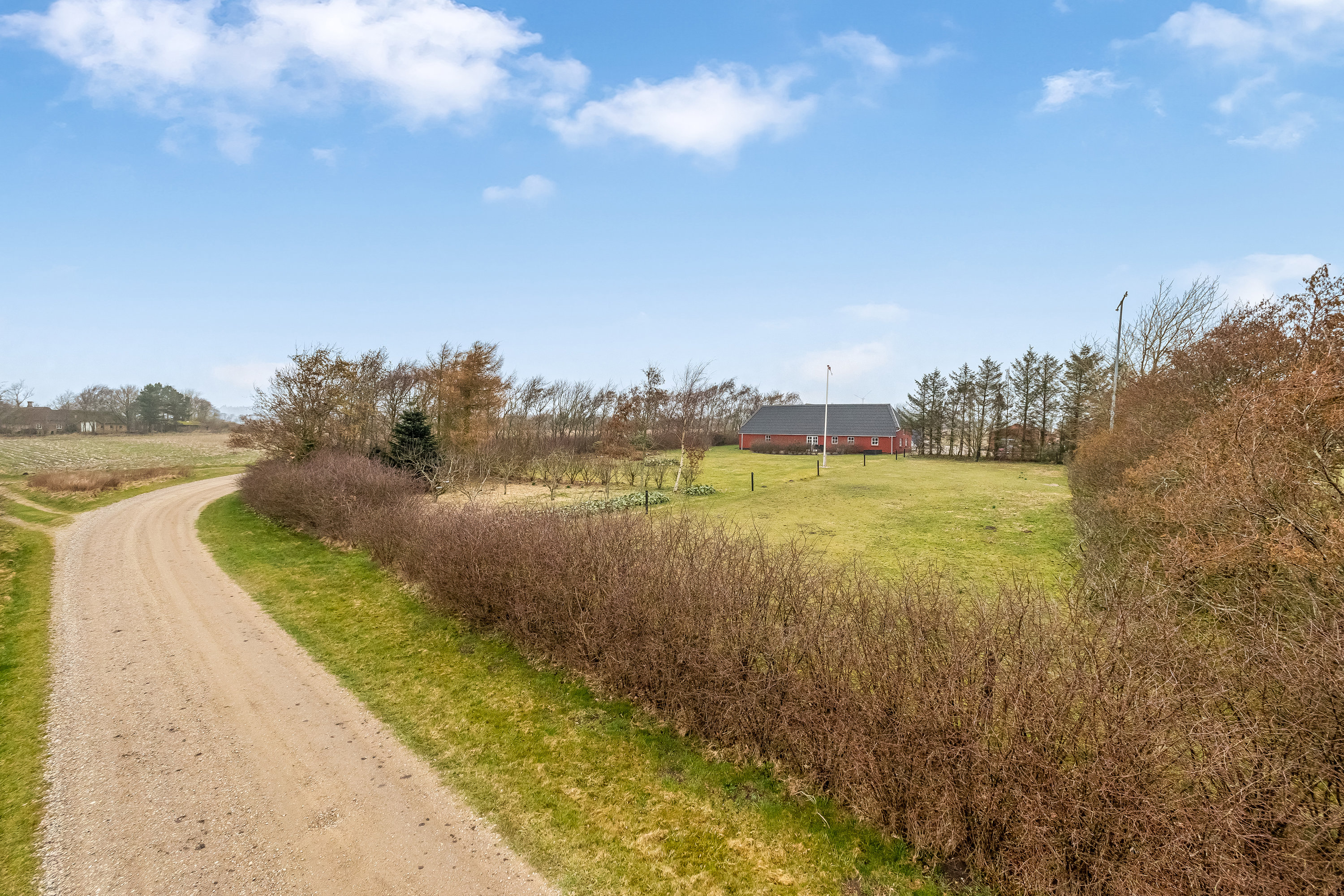 Fremhævet ejendommen billede i fuldskærmstilstand. Billede af Vestervej 10, 6980 Tim