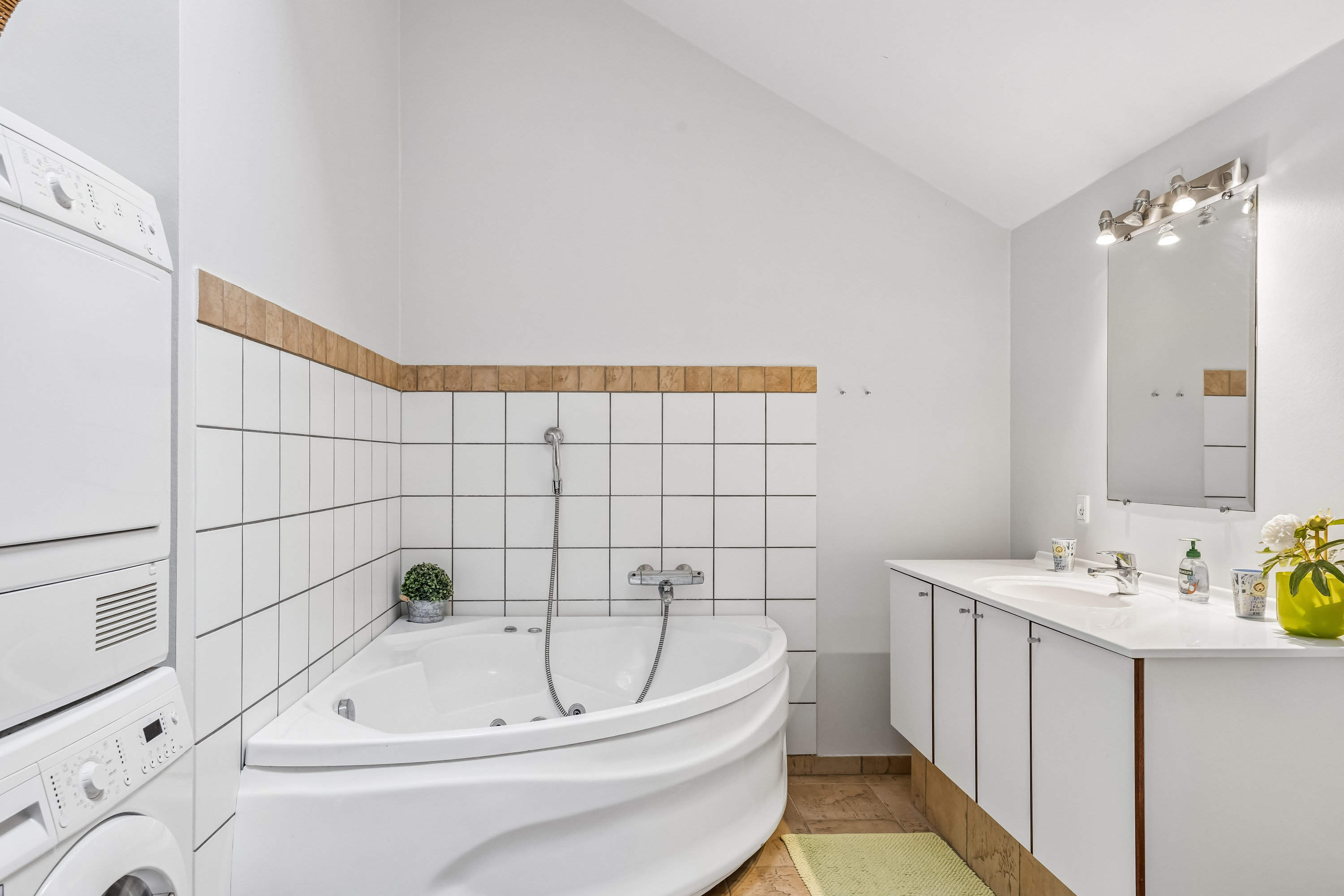 Fremhævet badeværelse billede i fuldskærmstilstand. Billede af Marinavej 17, 6320 Egernsund