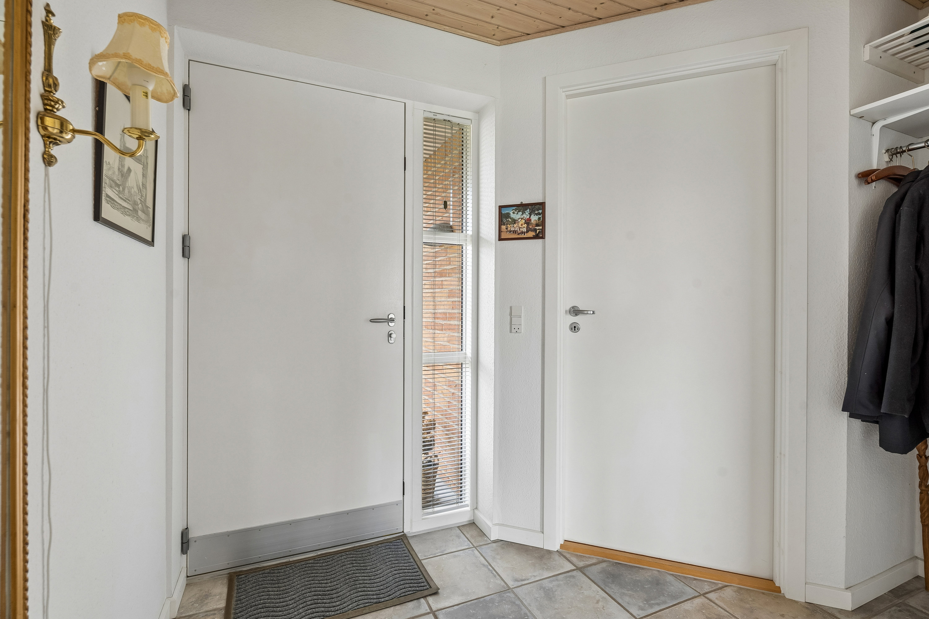 Fremhævet entré billede i fuldskærmstilstand. Billede af Ranunkelvej 36, 8722 Hedensted