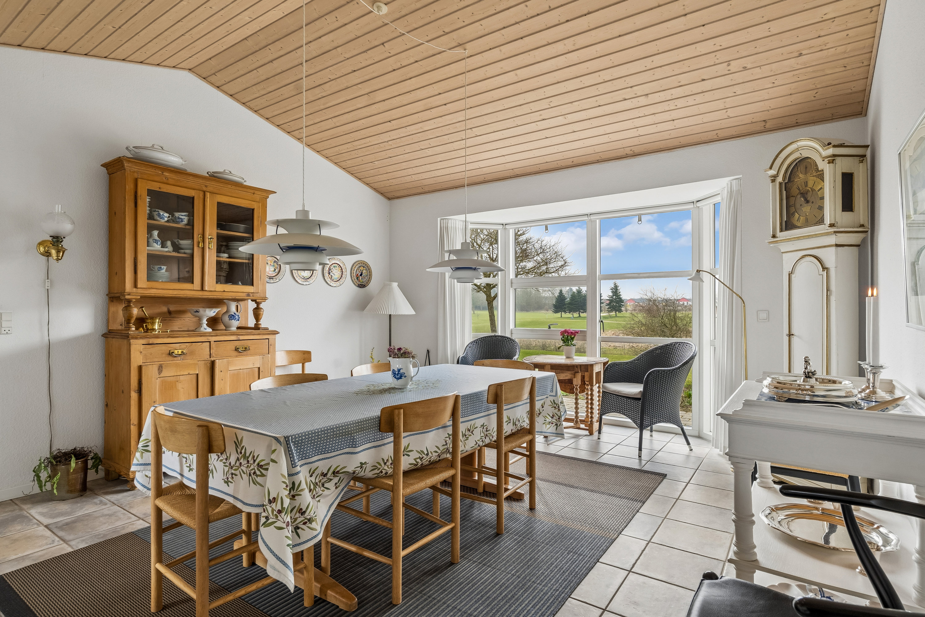 Fremhævet spisestue/alrum billede i fuldskærmstilstand. Billede af Ranunkelvej 36, 8722 Hedensted