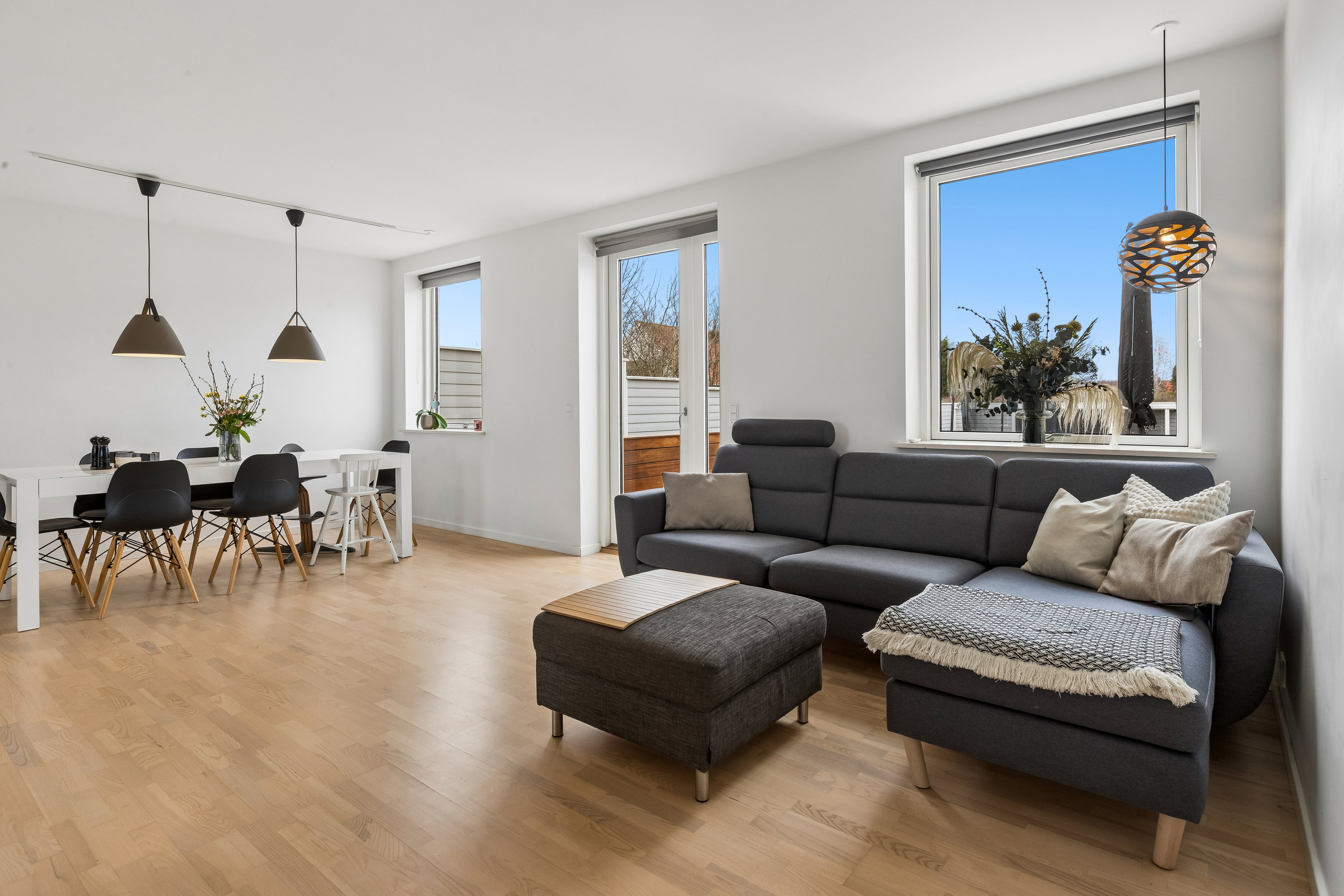 Fremhævet stue billede i fuldskærmstilstand. Billede af Amager Landevej 150C, 2770 Kastrup