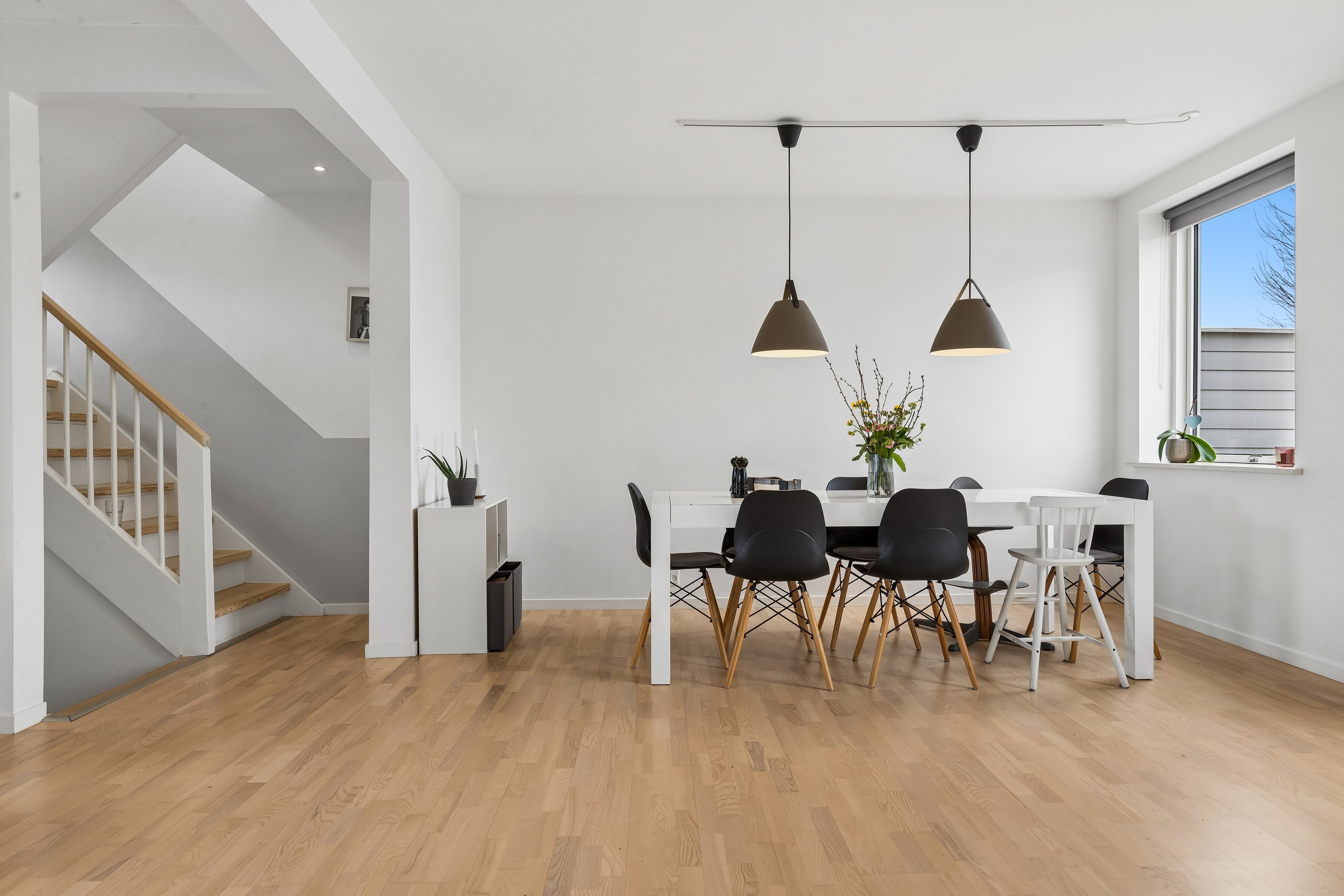 Fremhævet stue billede i fuldskærmstilstand. Billede af Amager Landevej 150C, 2770 Kastrup