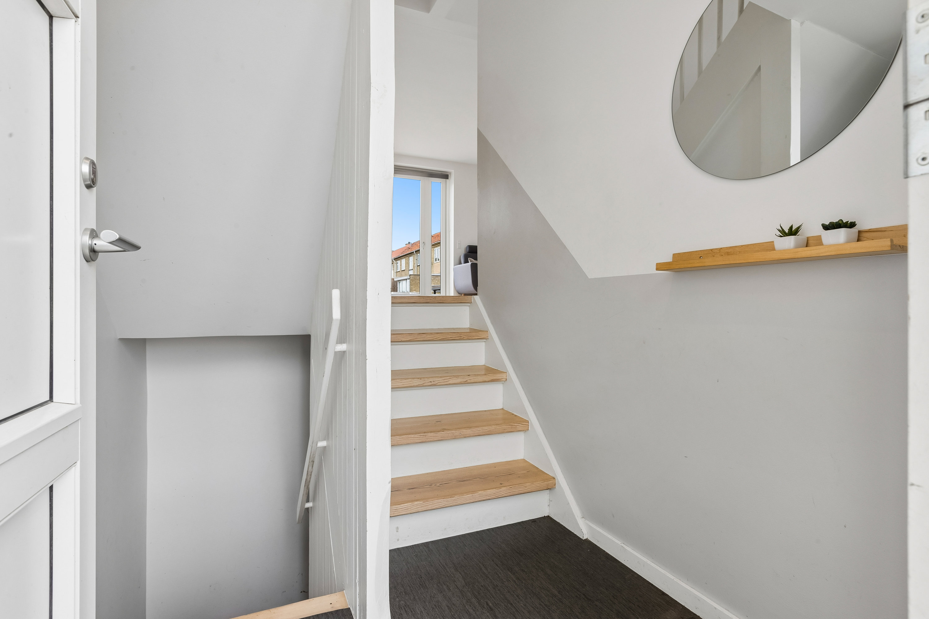 Fremhævet gang billede i fuldskærmstilstand. Billede af Amager Landevej 150C, 2770 Kastrup