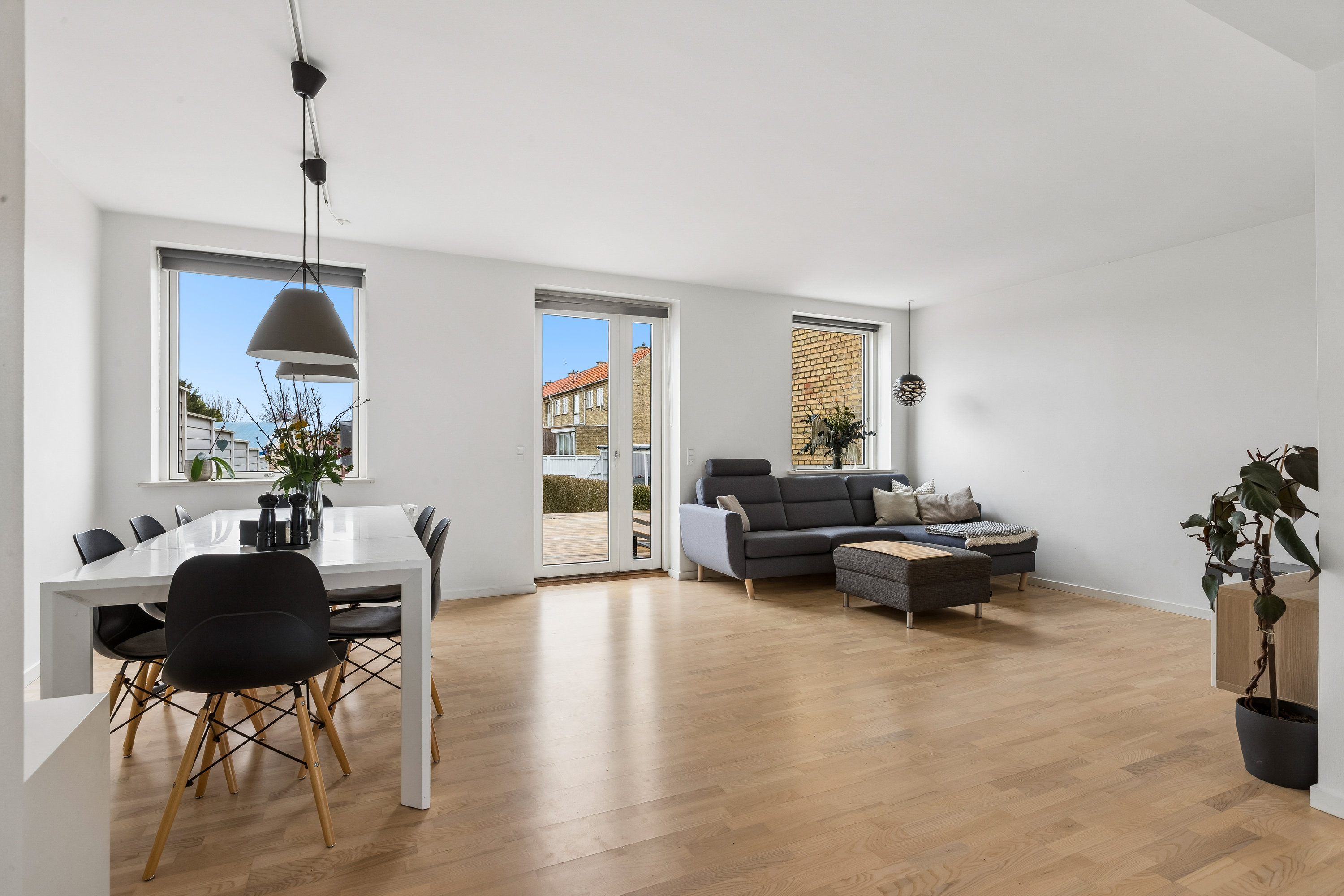 Fremhævet stue billede i fuldskærmstilstand. Billede af Amager Landevej 150C, 2770 Kastrup