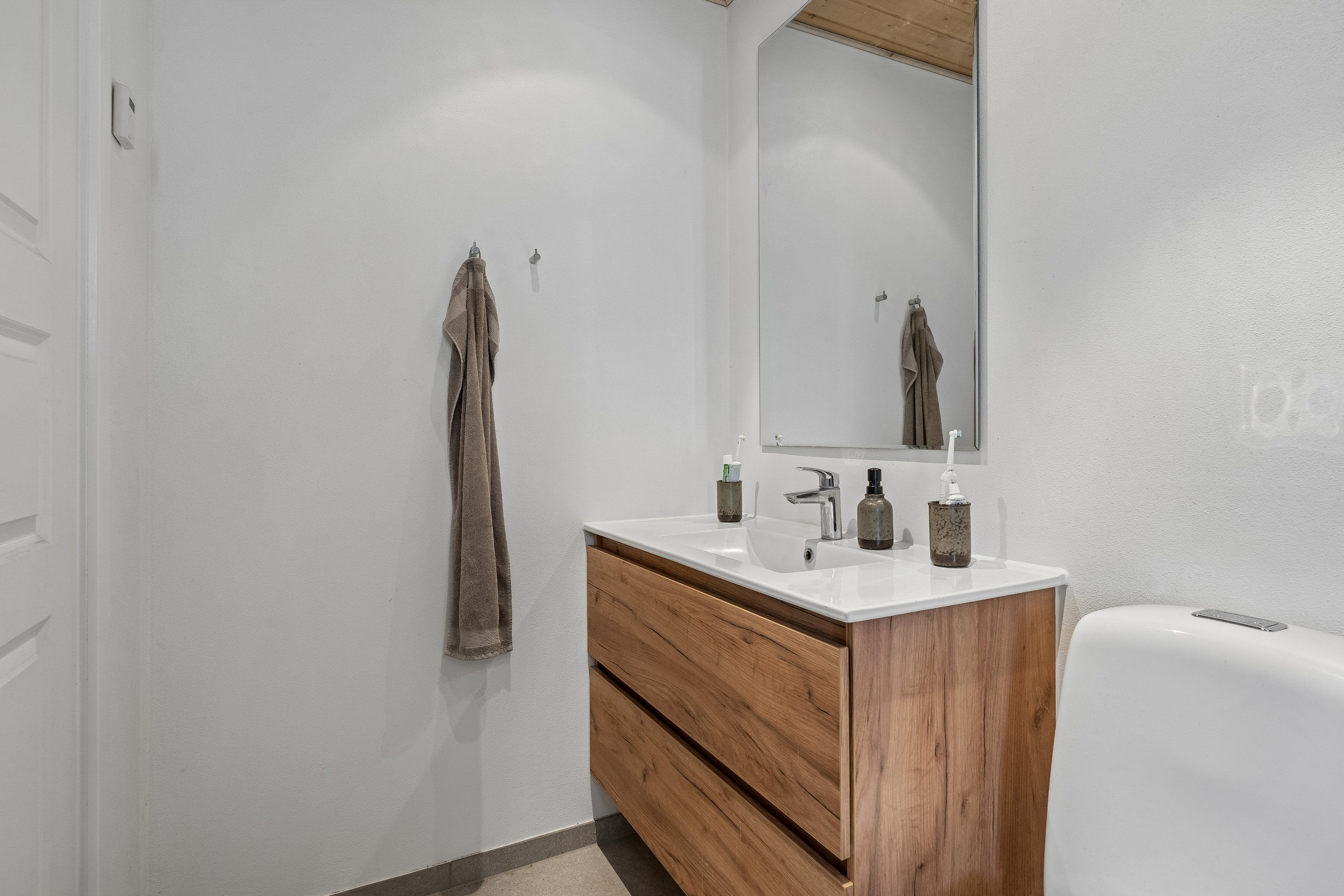 Fremhævet badeværelse billede i fuldskærmstilstand. Billede af Bøgevej 13, 8723 Løsning