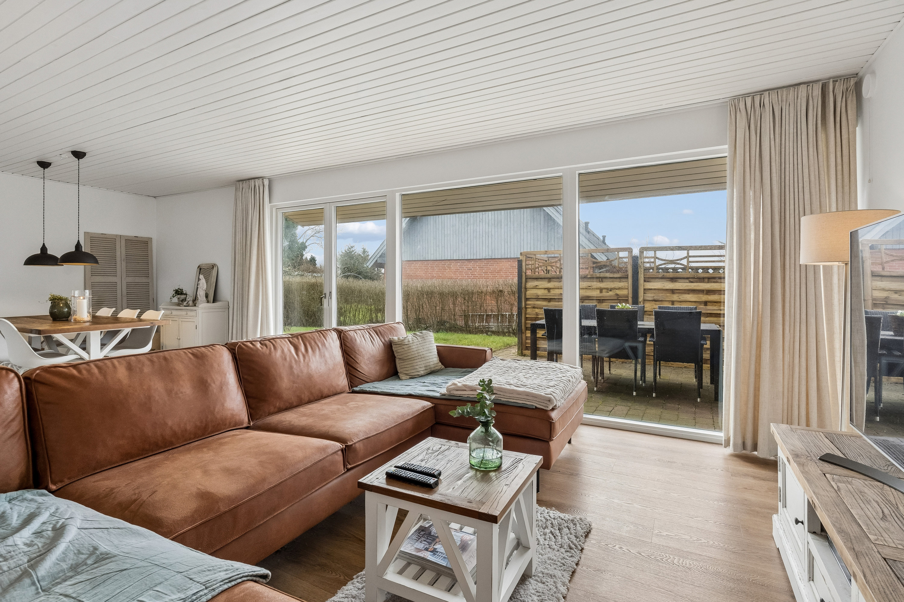 Fremhævet stue billede i fuldskærmstilstand. Billede af Bøgevej 13, 8723 Løsning