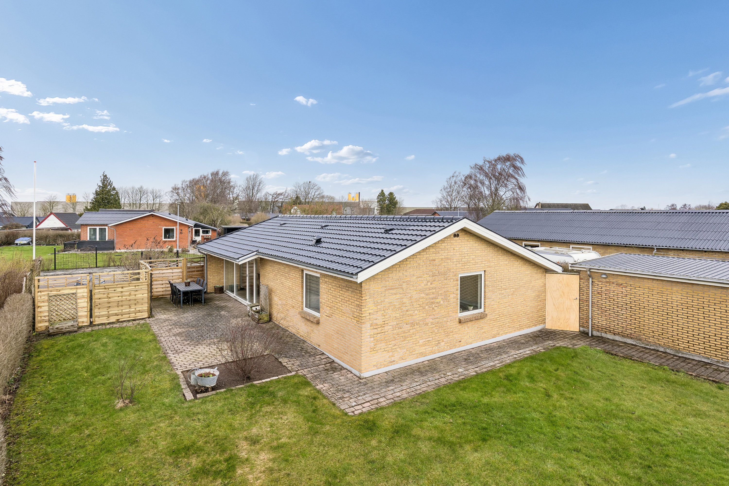 Miniaturebillede 1: ejendommen. Billede af Bøgevej 13, 8723 Løsning