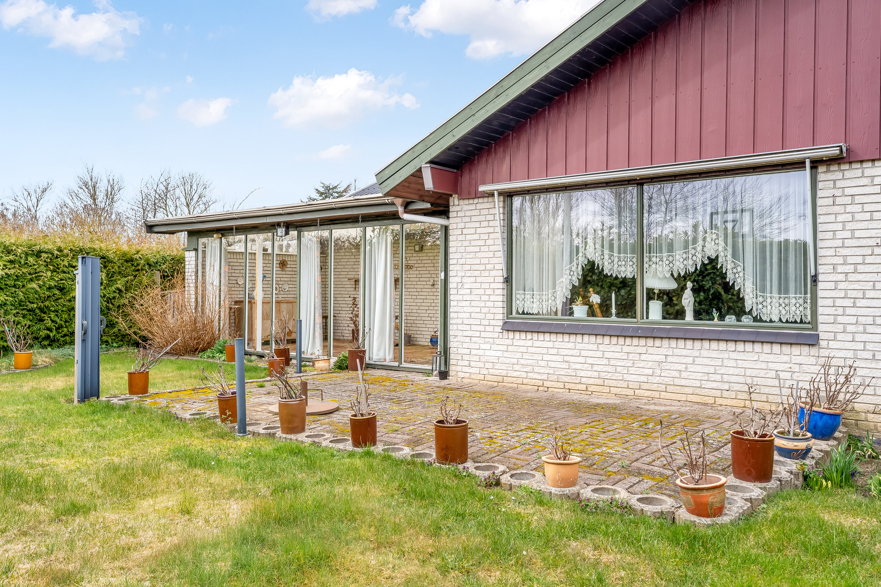 Fremhævet facade billede i fuldskærmstilstand. Billede af Amalievænget 20, 4900 Nakskov