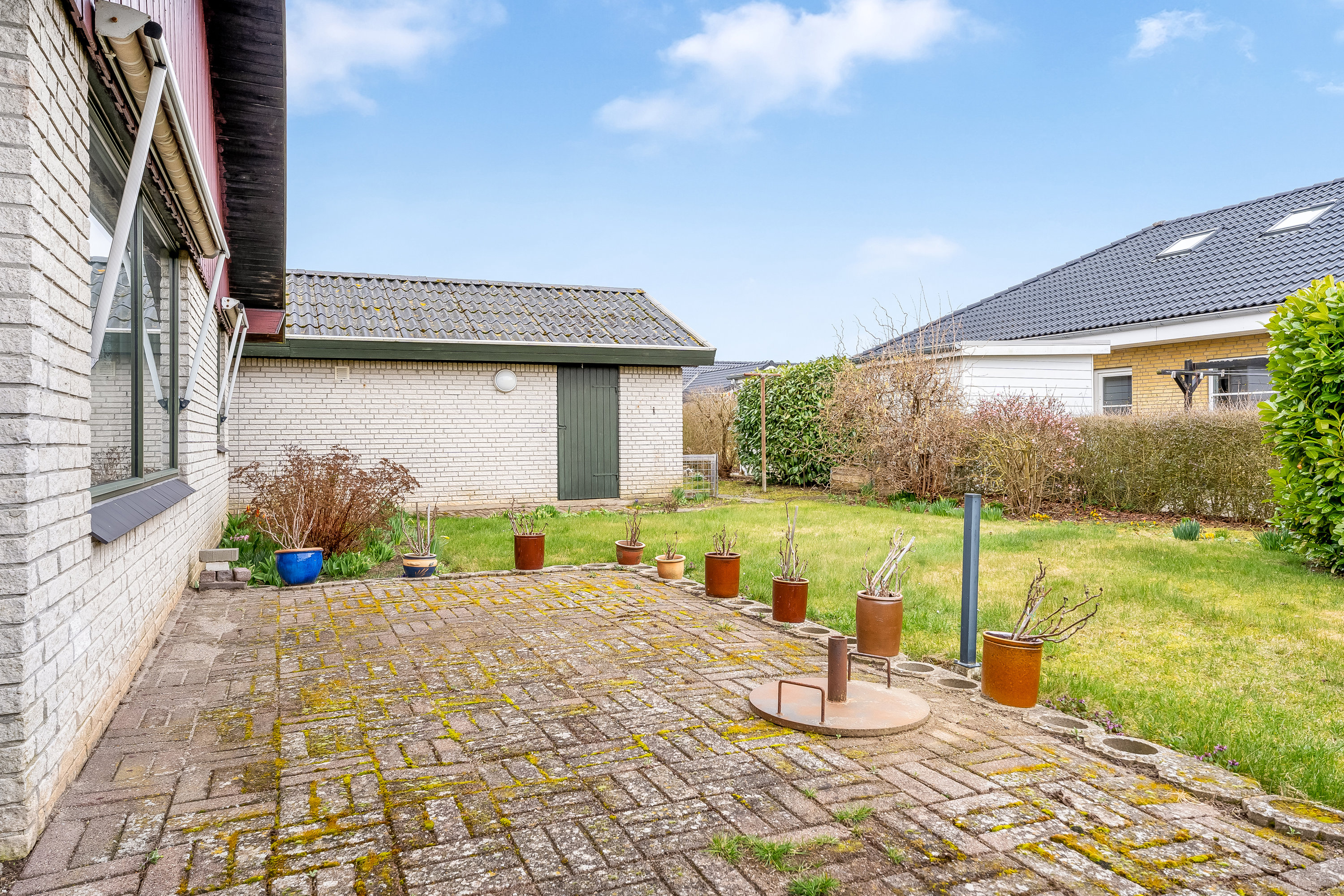 Fremhævet facade billede i fuldskærmstilstand. Billede af Amalievænget 20, 4900 Nakskov