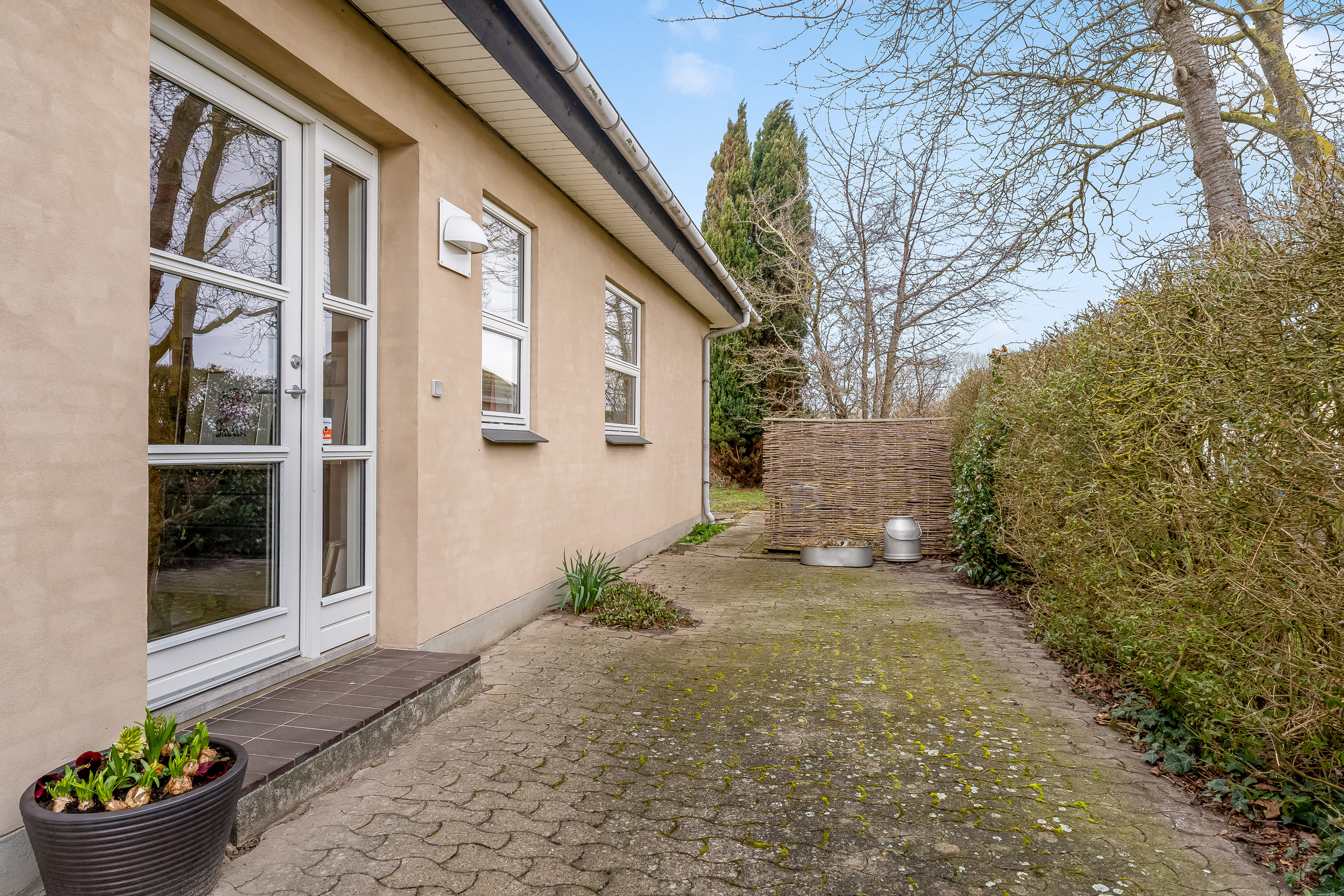 Fremhævet terrasse billede i fuldskærmstilstand. Billede af Svingels Allé 50, 4900 Nakskov