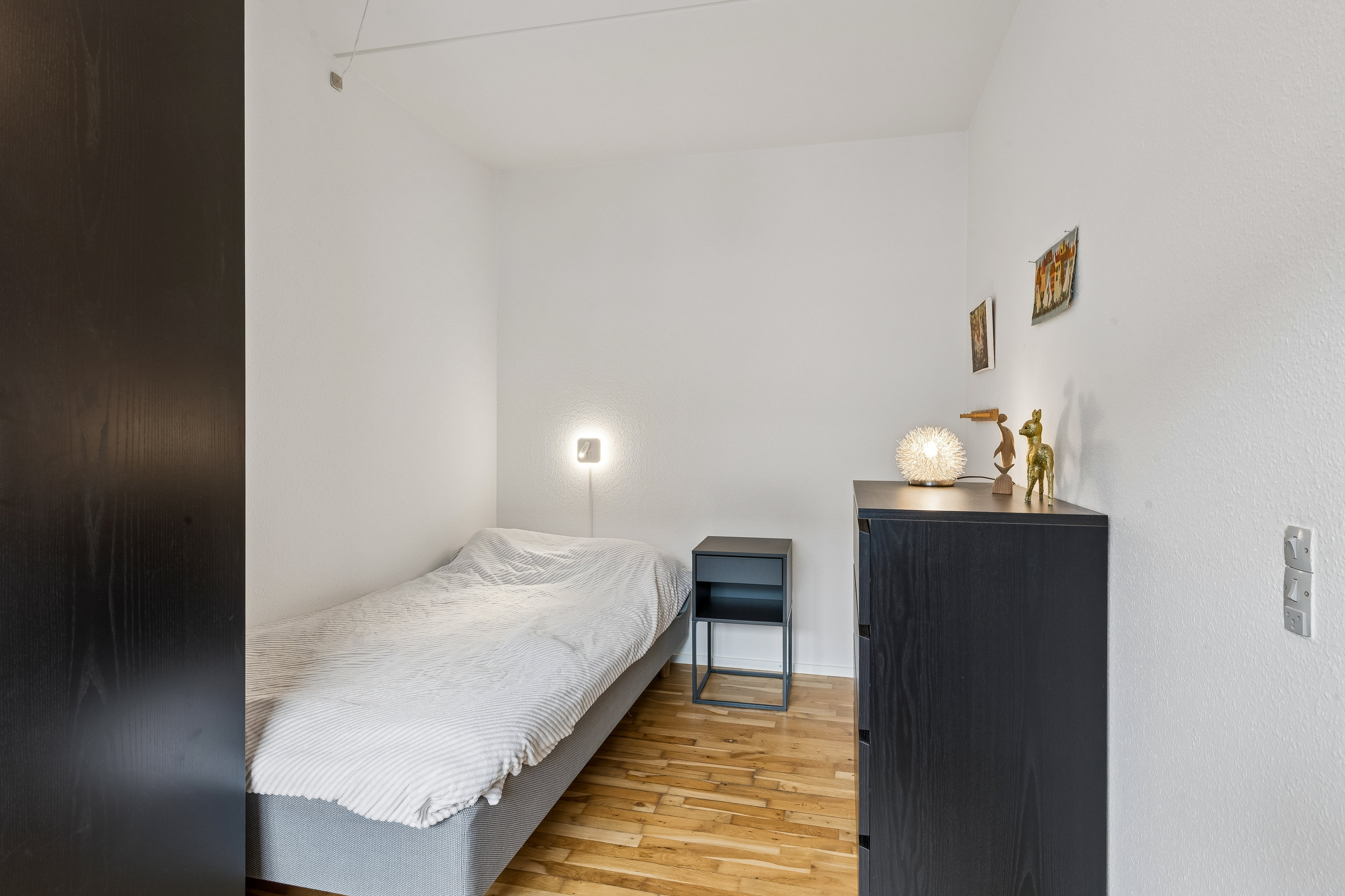 Fremhævet værelse billede i fuldskærmstilstand. Billede af Eremitageparken 327, st.. a., 2800 Kongens Lyngby