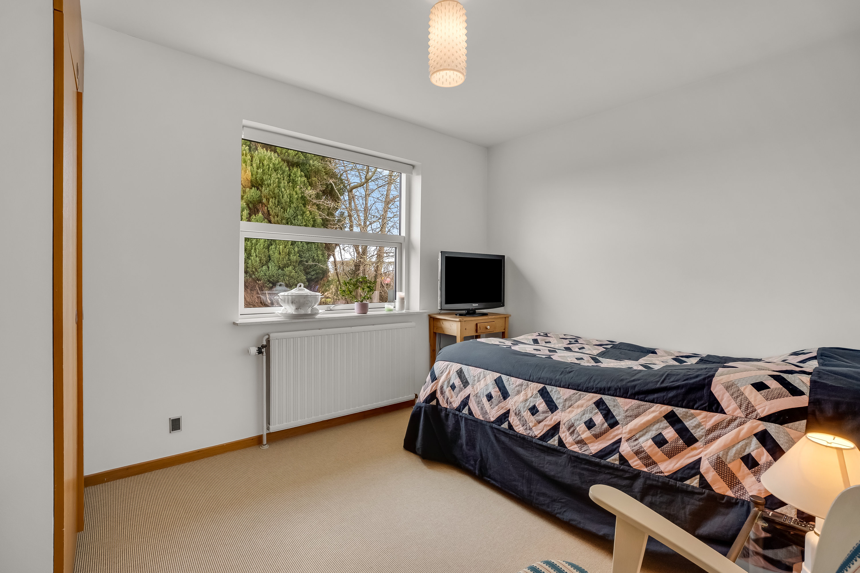 Fremhævet soveværelse billede i fuldskærmstilstand. Billede af Svingels Allé 50, 4900 Nakskov